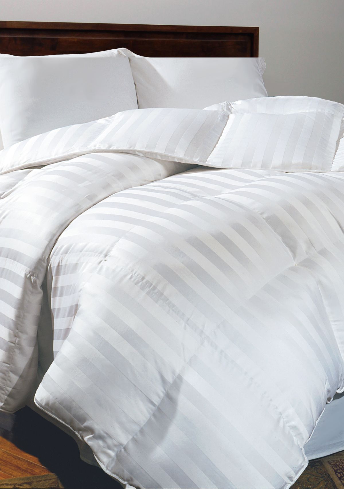 500 Thread Count Siberian Cotton Damask Stripe All Season Down Comforter