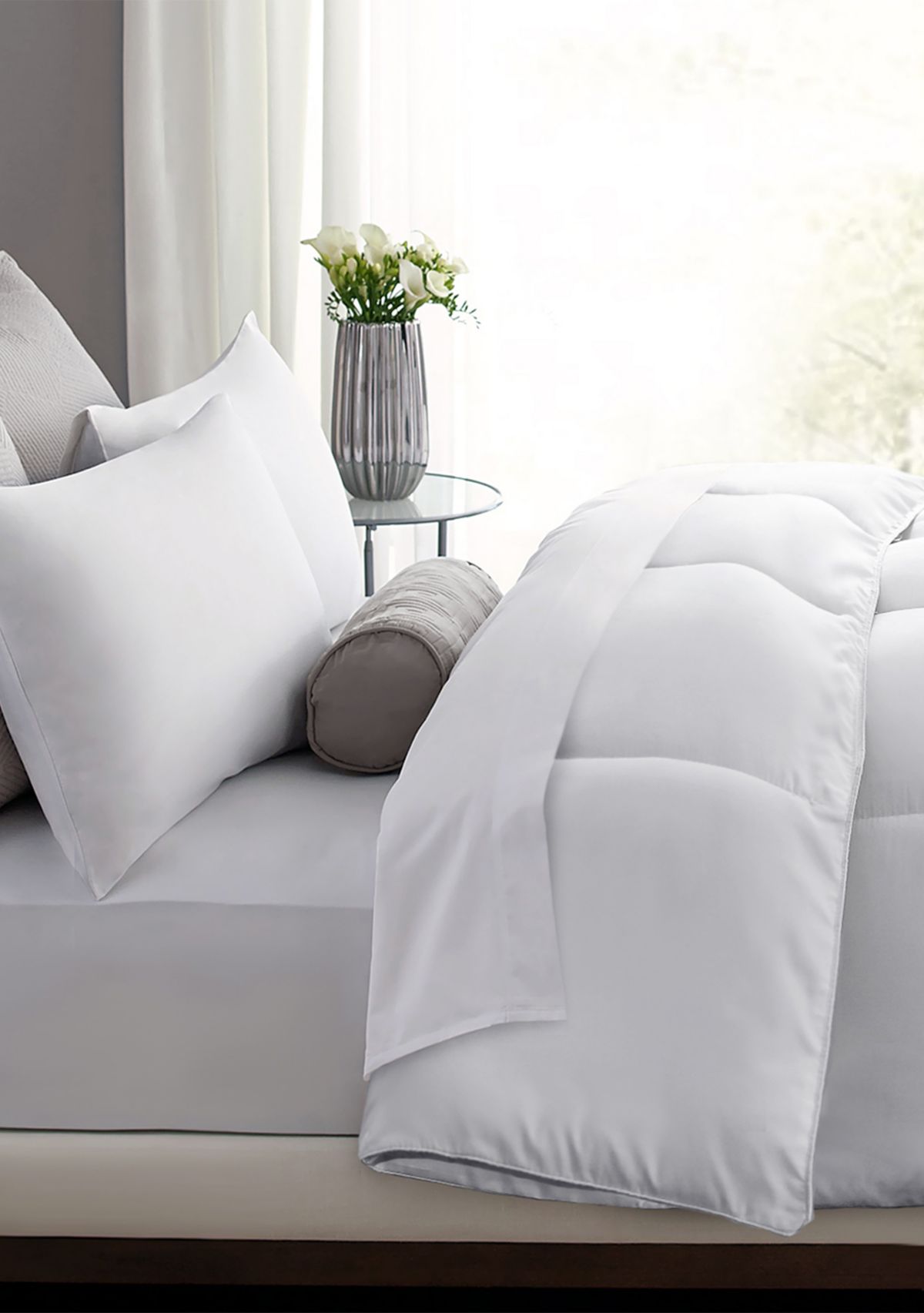 Microfiber Down Alternative Comforter