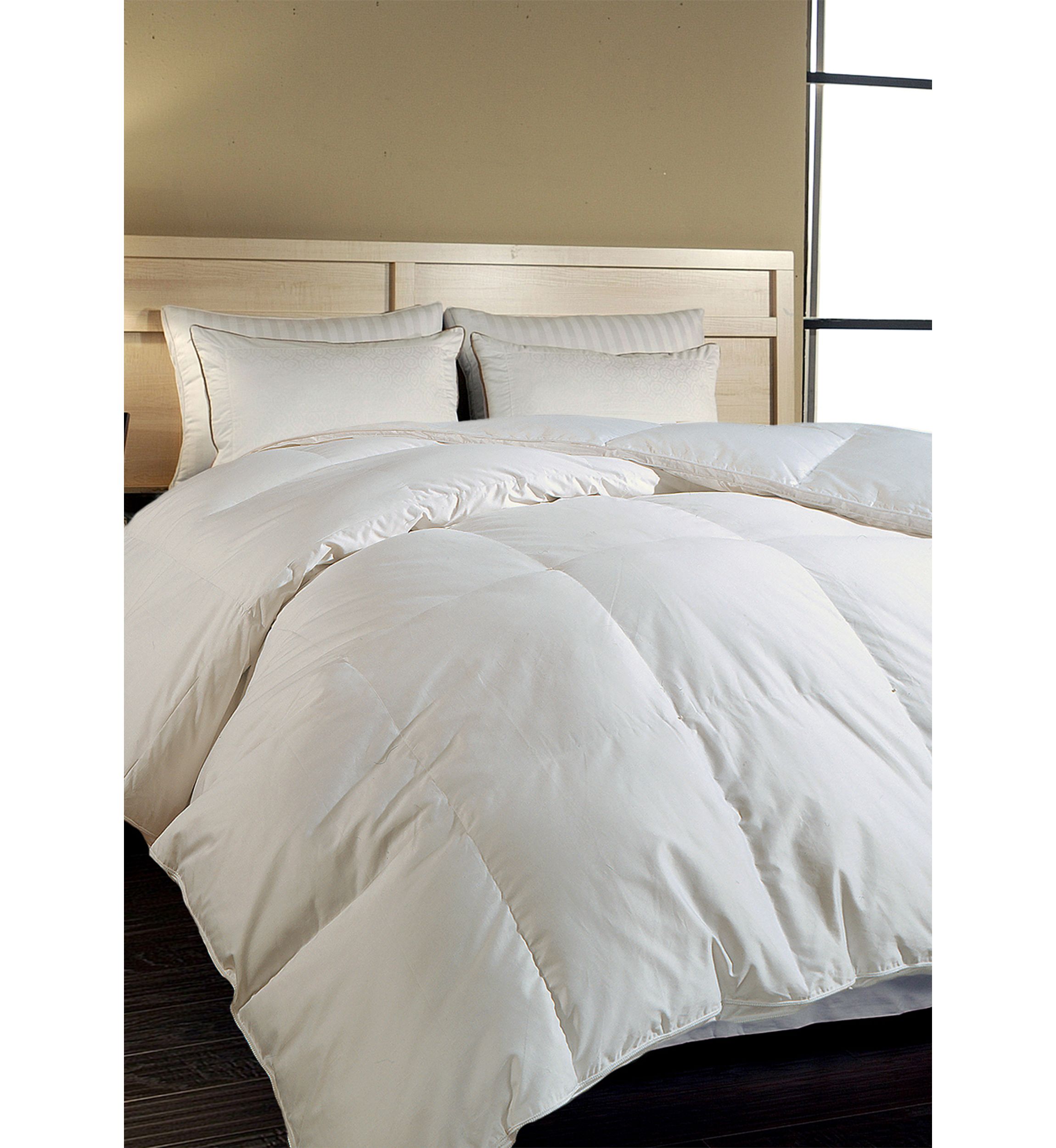 Naples 700 Thread Count Down Alternative Comforter 