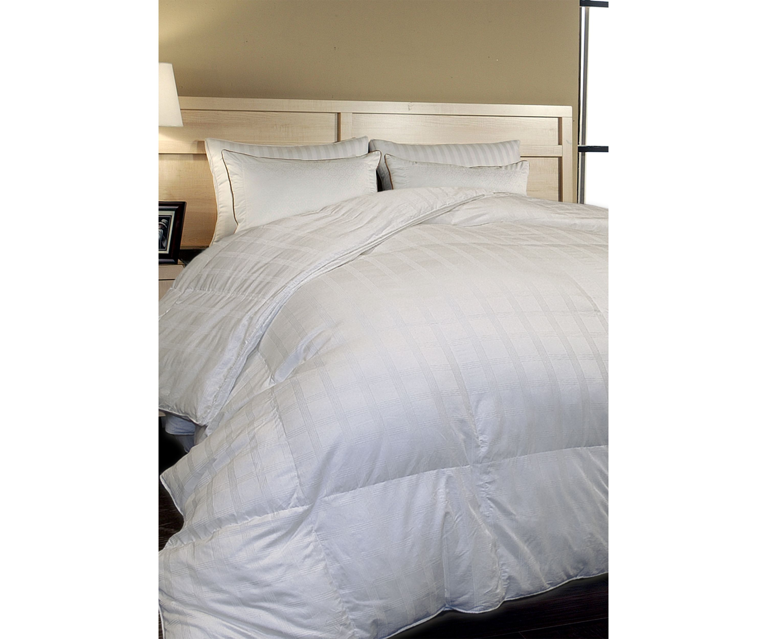 600 Thread Count Windowpane Duraloft Down Alternative Comforter