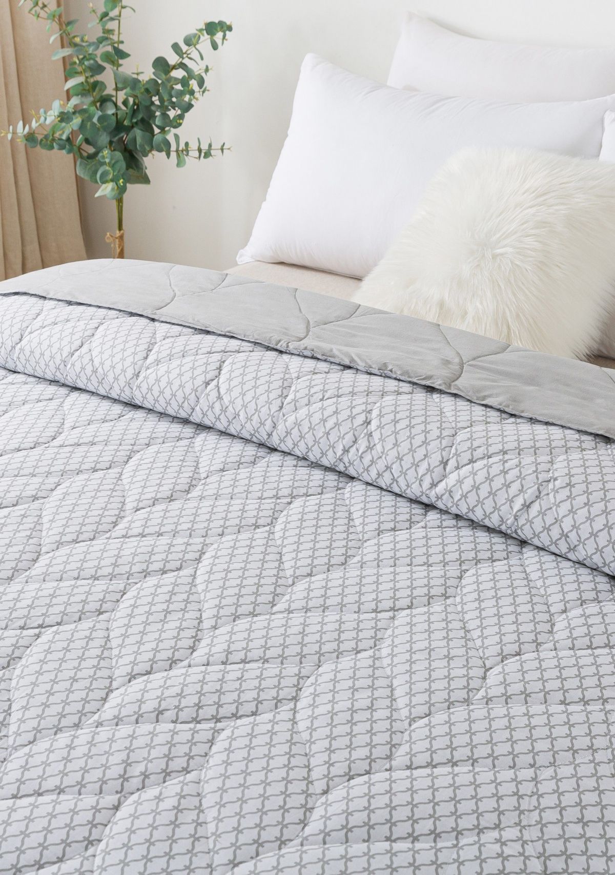 Antimicrobial Cotton Reversible Down Alternative Blanket