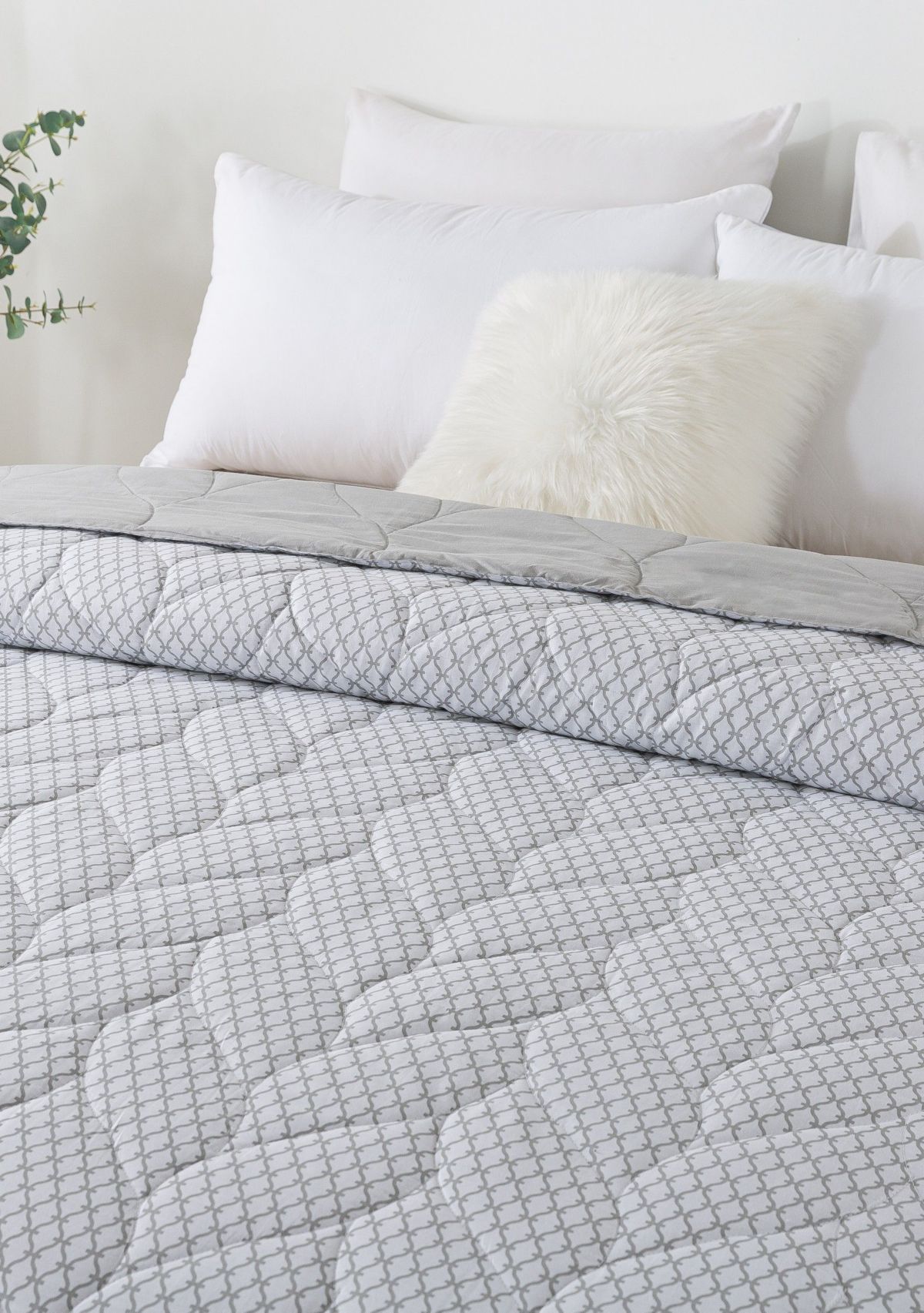 Antimicrobial Cotton Reversible Down Alternative Blanket