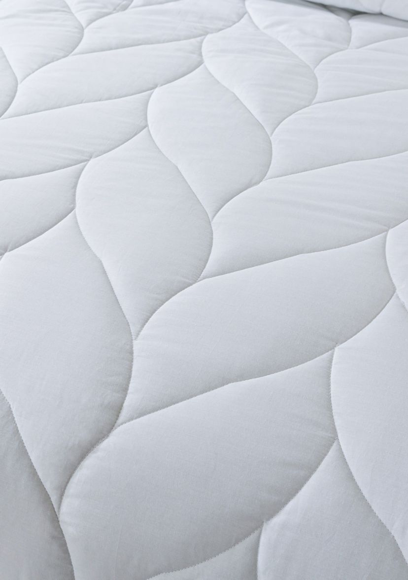 Antimicrobial Cotton Down Alternative Comforter