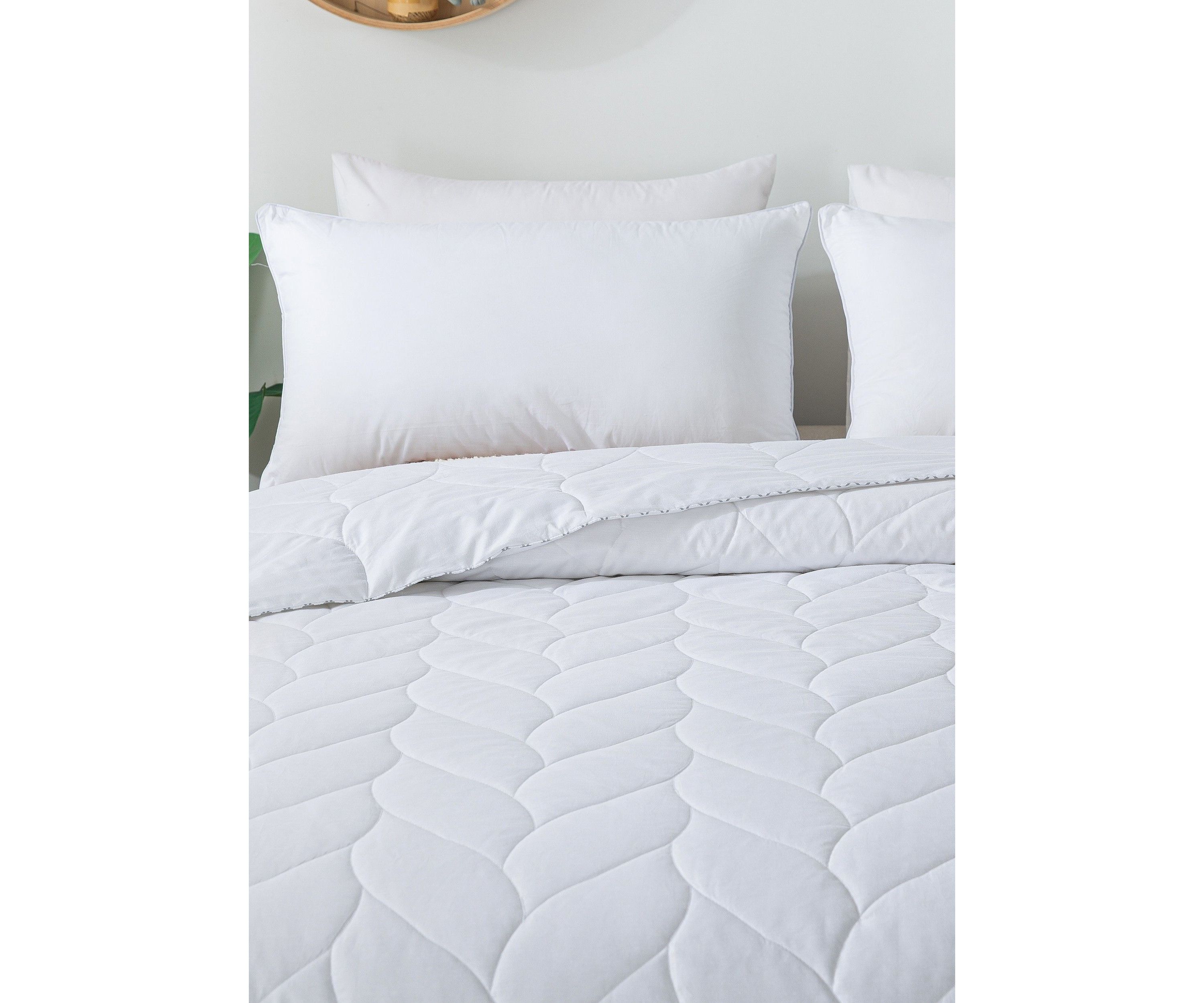Antimicrobial Cotton Down Alternative Blanket