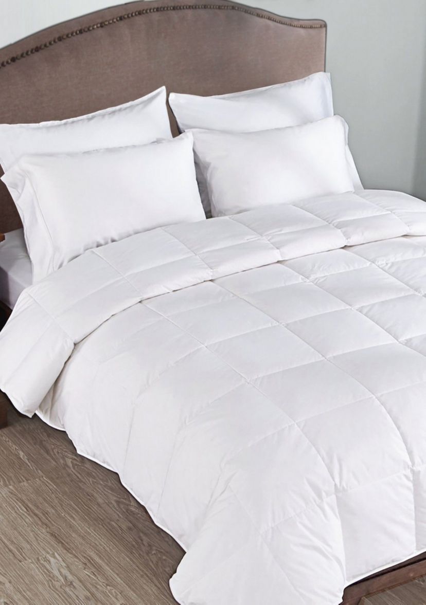 Lightweight White Goose Nano Down and Feather Comforter