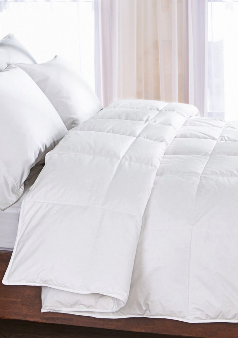 Lightweight White Goose Nano Down and Feather Comforter