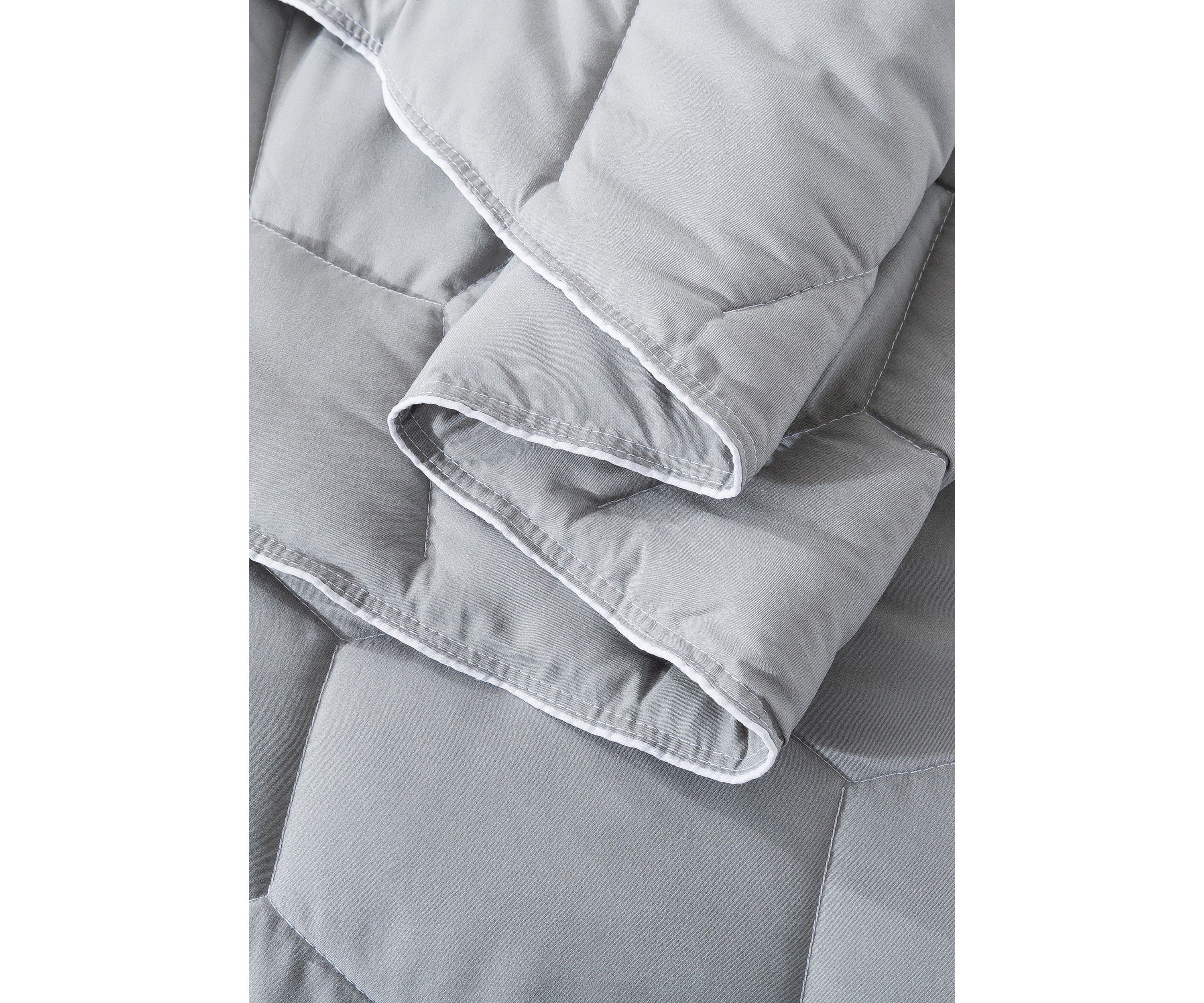 Honeycomb Color Contrast Stitched Down Alternative Blanket