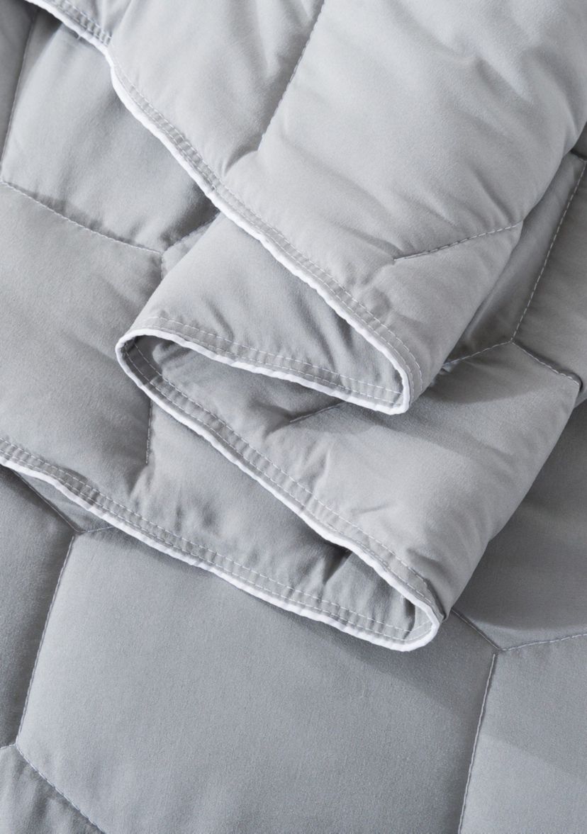 Honeycomb Color Contrast Stitched Down Alternative Blanket