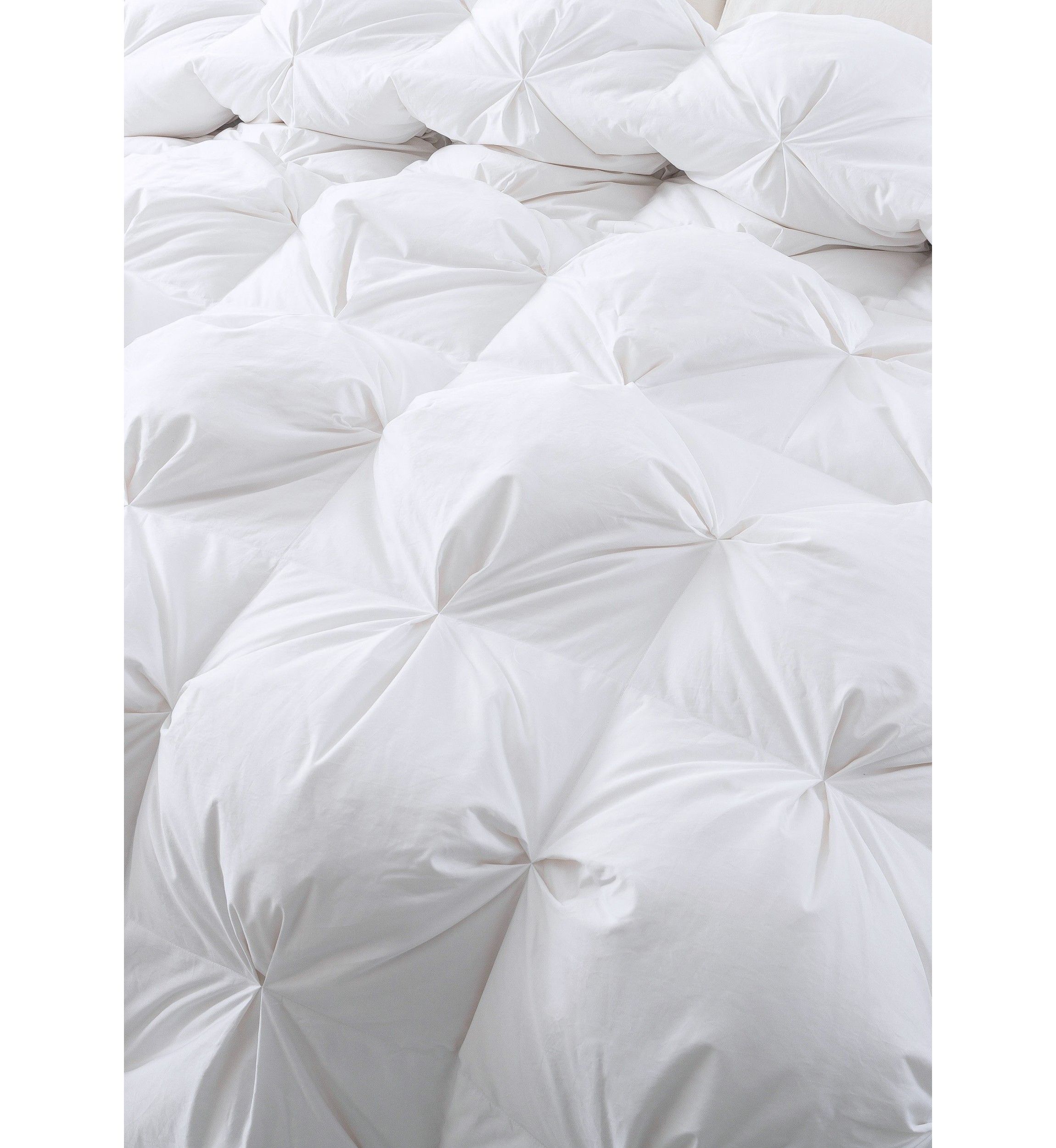 Pintuck Stitch White Duck Down Comforter