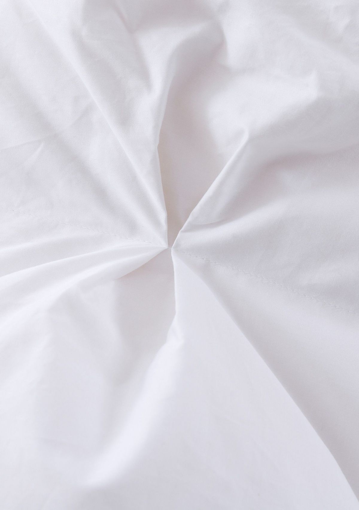 Pintuck Stitch White Duck Down Comforter