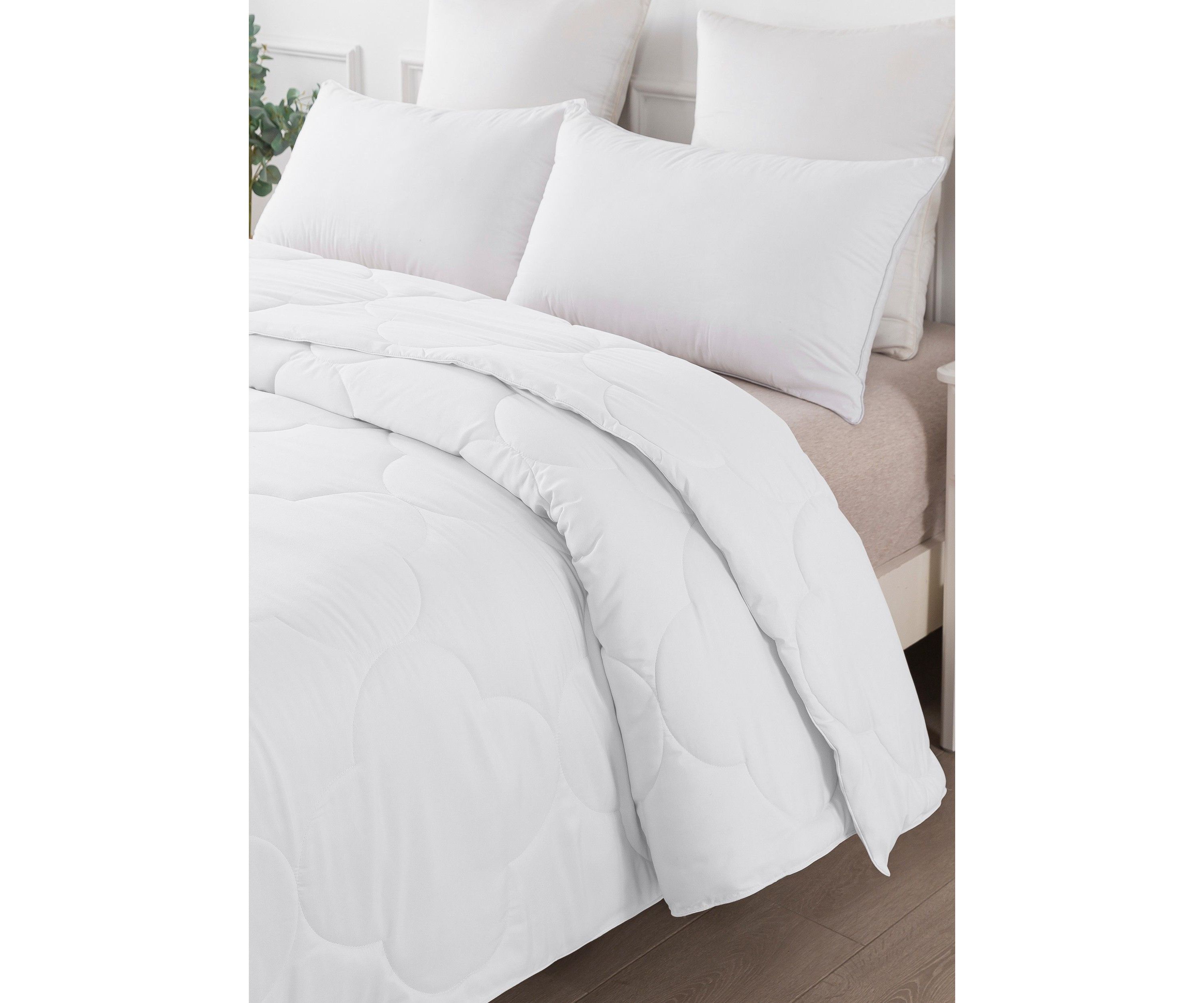 Pendant Down Alternative Comforter