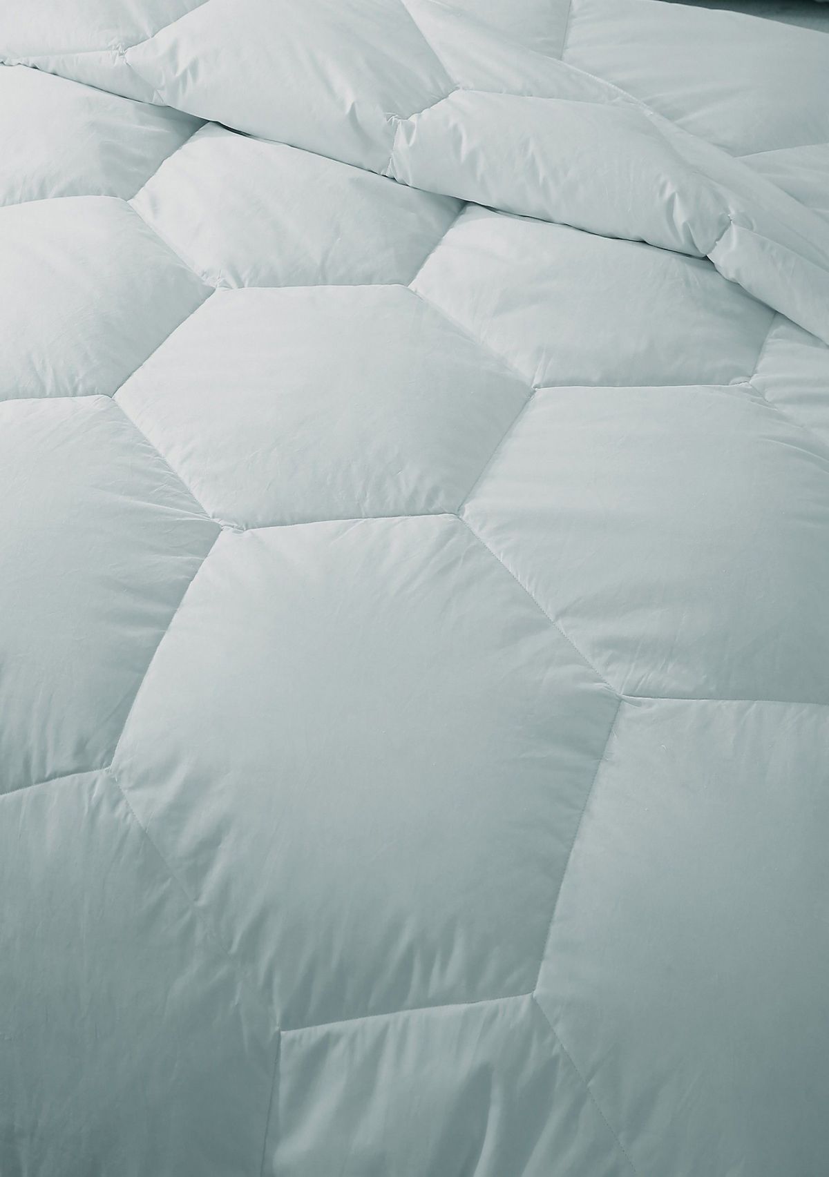 Honeycomb Stitch Down Alternative Comforter