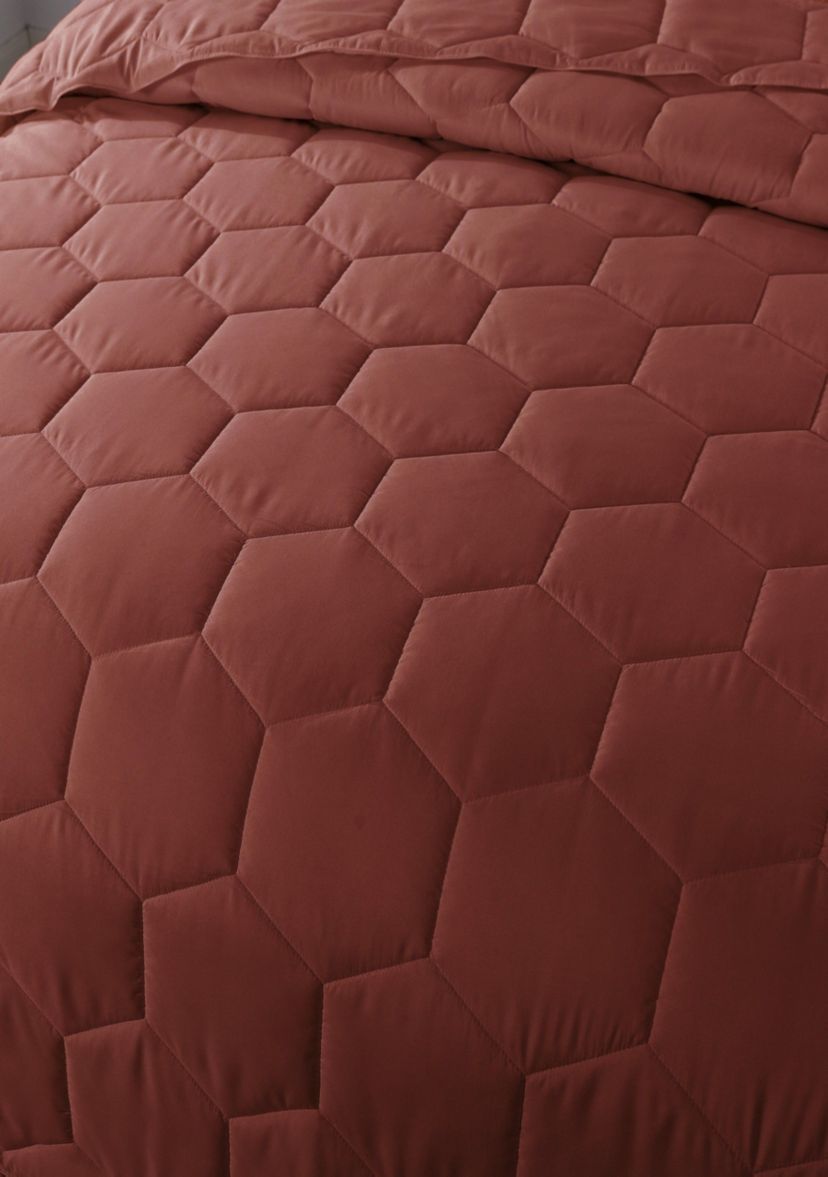 Honeycomb Stitch Down Alternative Blanket