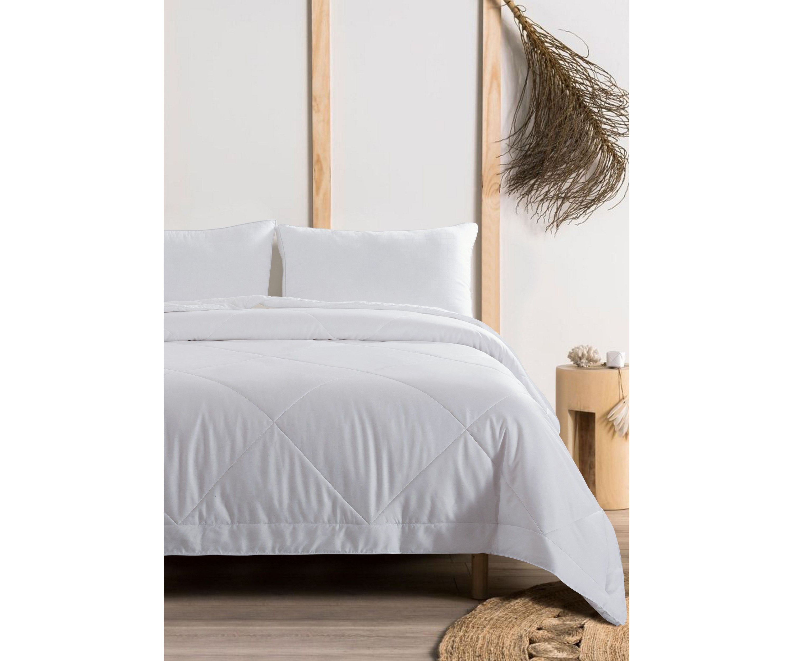 300 Thread Count Lyocell Down Alternative Comforter