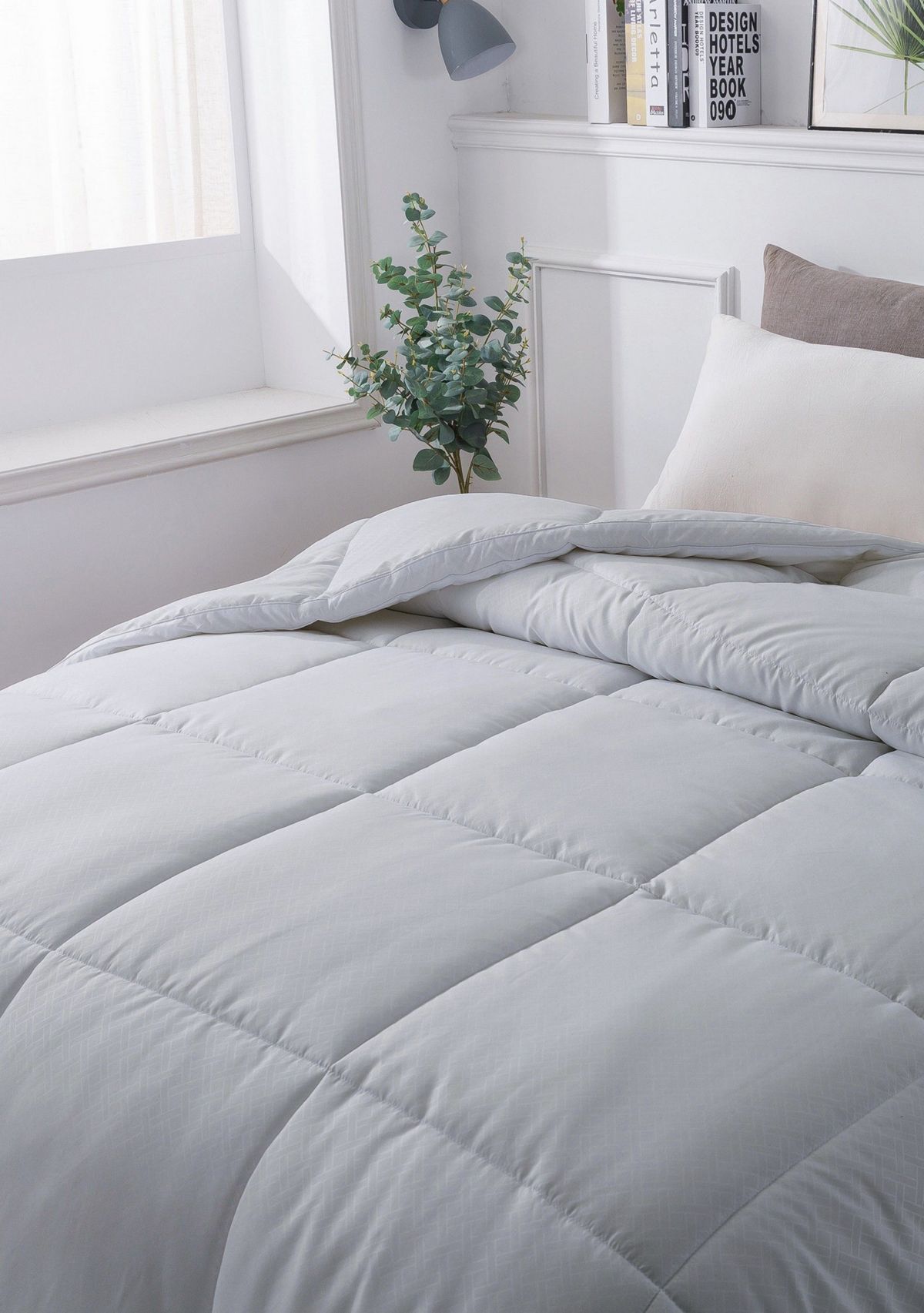 European Gusset Down Alternative Comforter