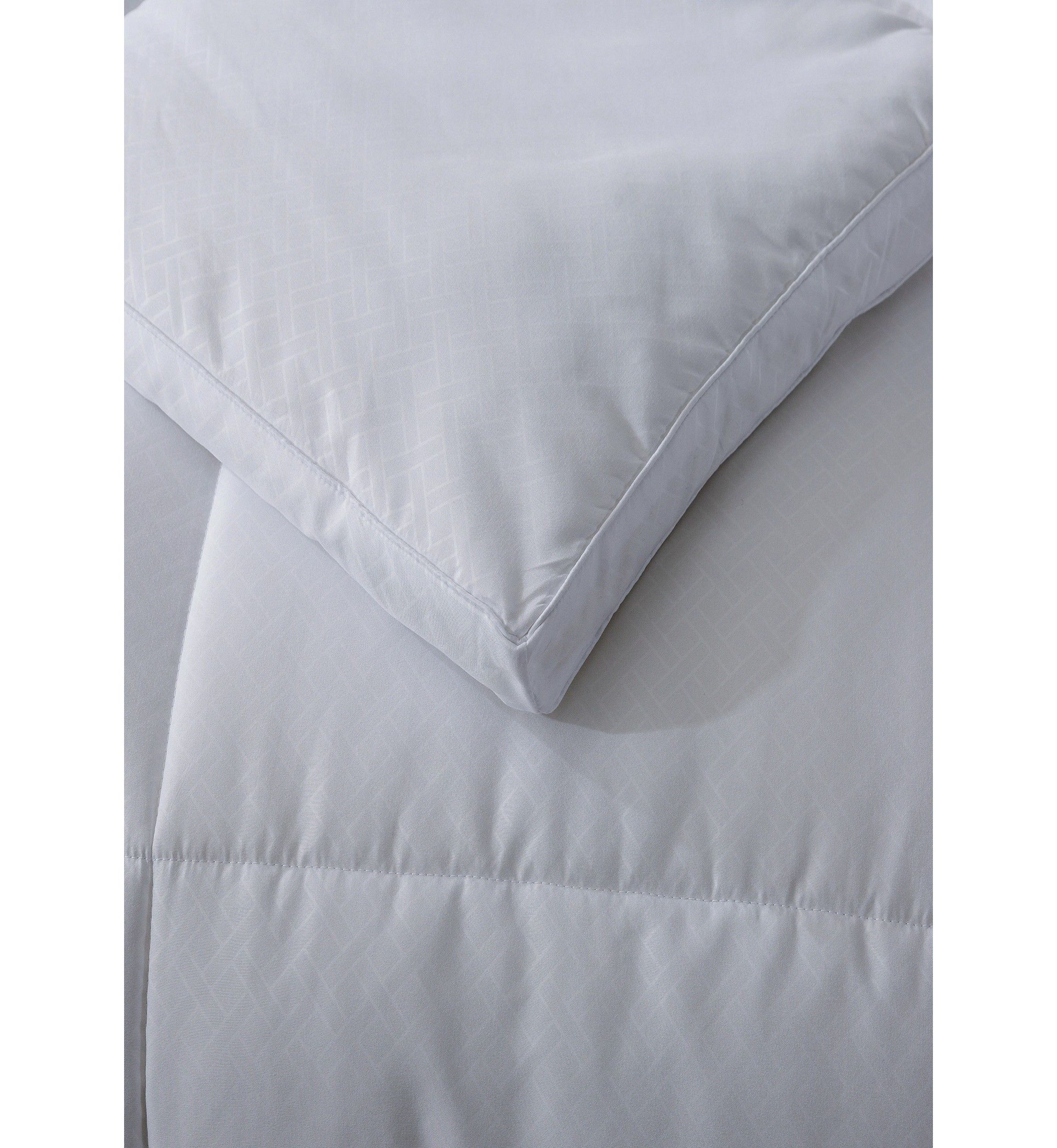 European Gusset Down Alternative Comforter