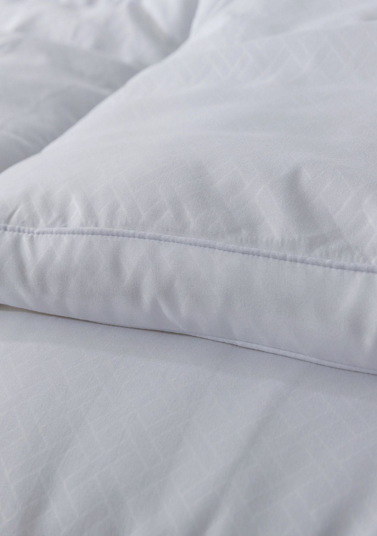 European Gusset Down Alternative Comforter