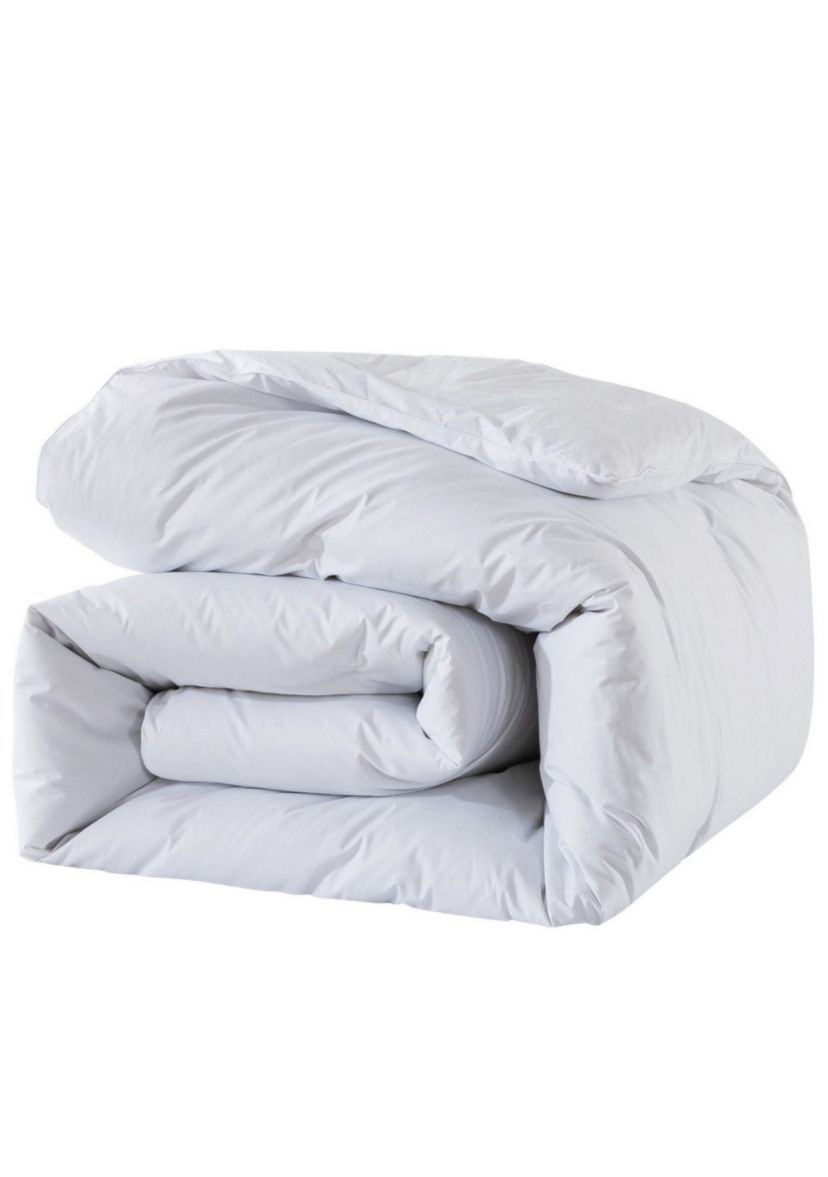 Tufted Down Alternative Comforter