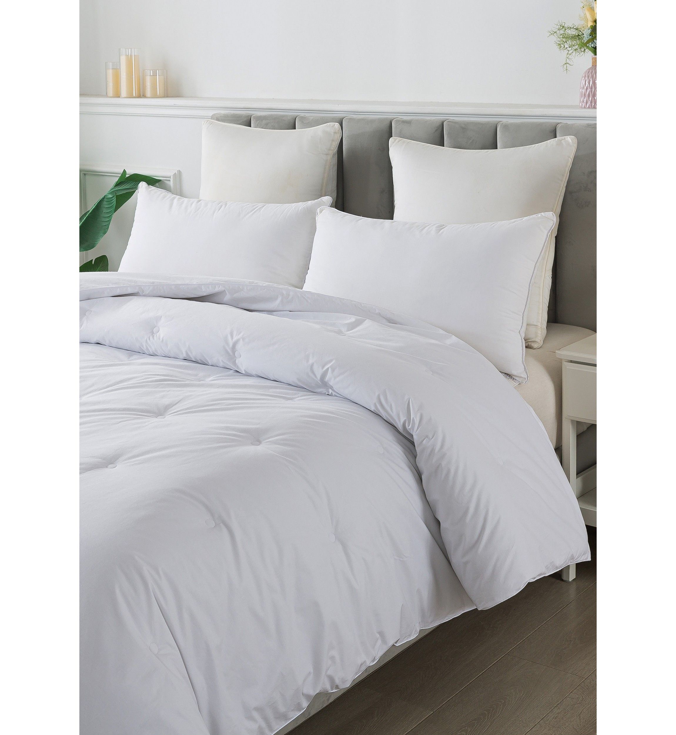 Tufted Down Alternative Comforter