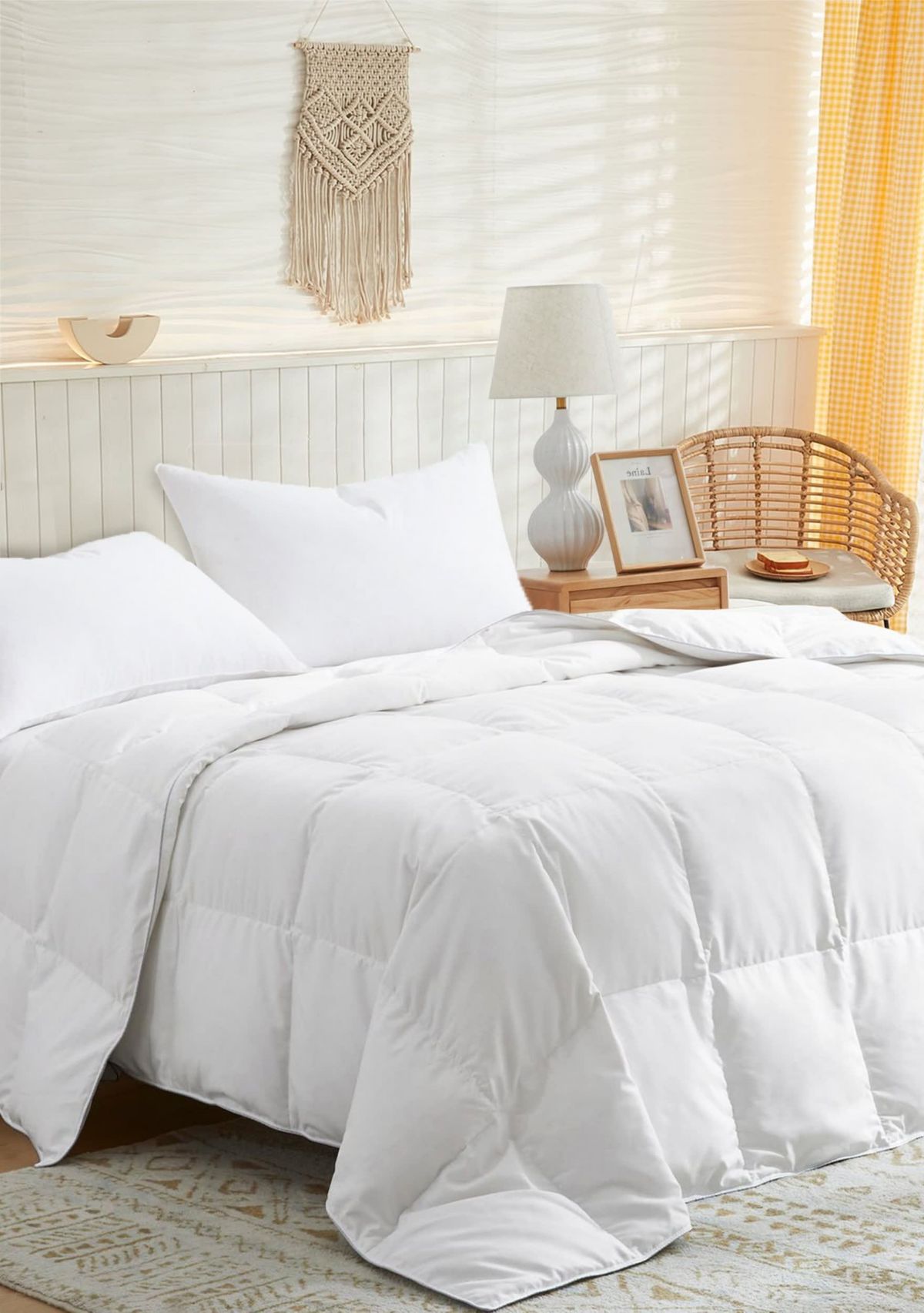 Lightweight Microfiber White Goose Down and Feather Fiber Comforter