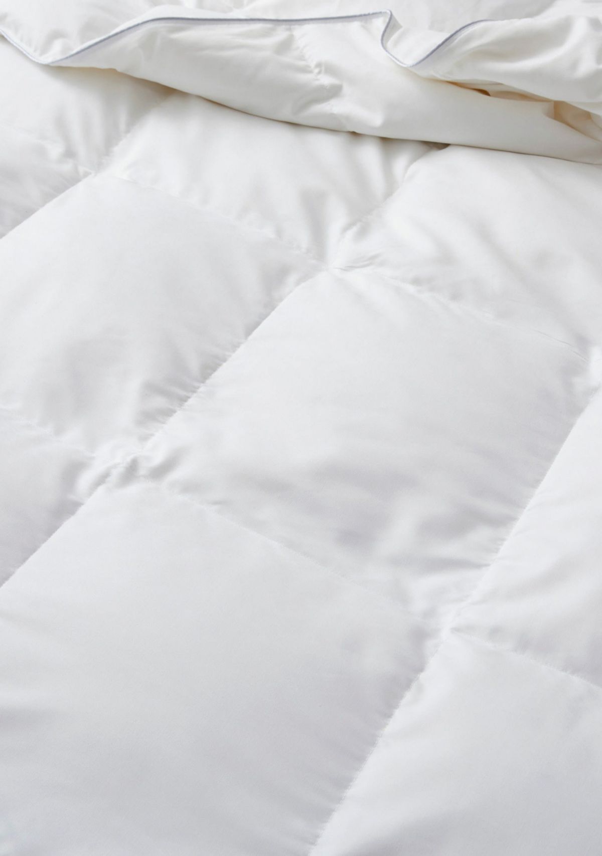 Lightweight Microfiber White Goose Down and Feather Fiber Comforter