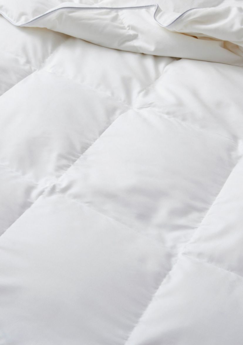 Lightweight Microfiber White Goose Down and Feather Fiber Comforter