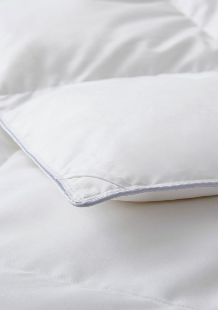Lightweight Microfiber White Goose Down and Feather Fiber Comforter
