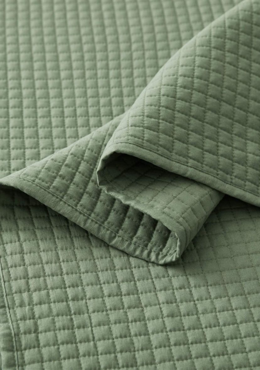 Micro Square Stitch Quilted Coverlet Set