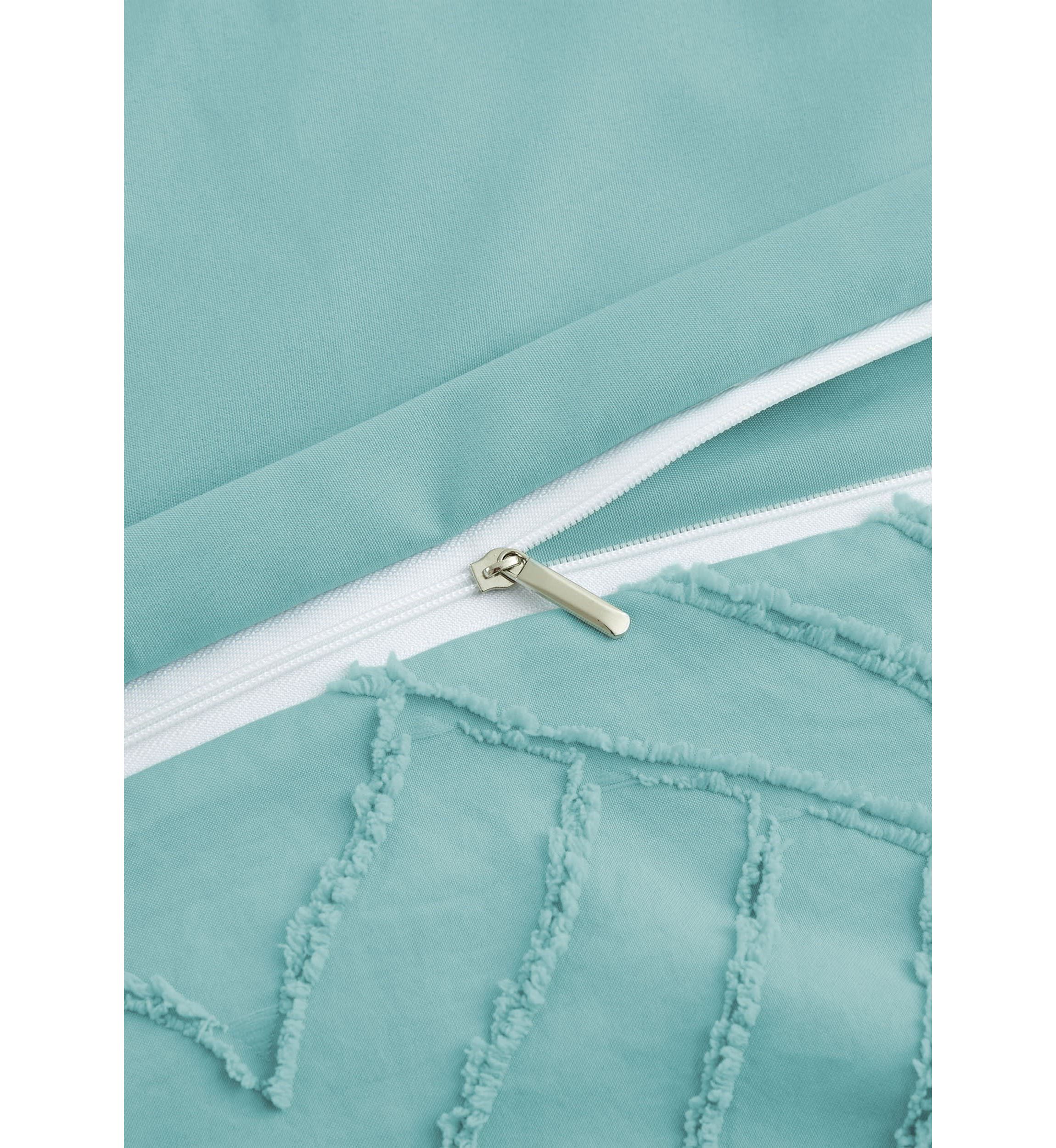Clipped Jacquard Leaf Duvet Cover Set
