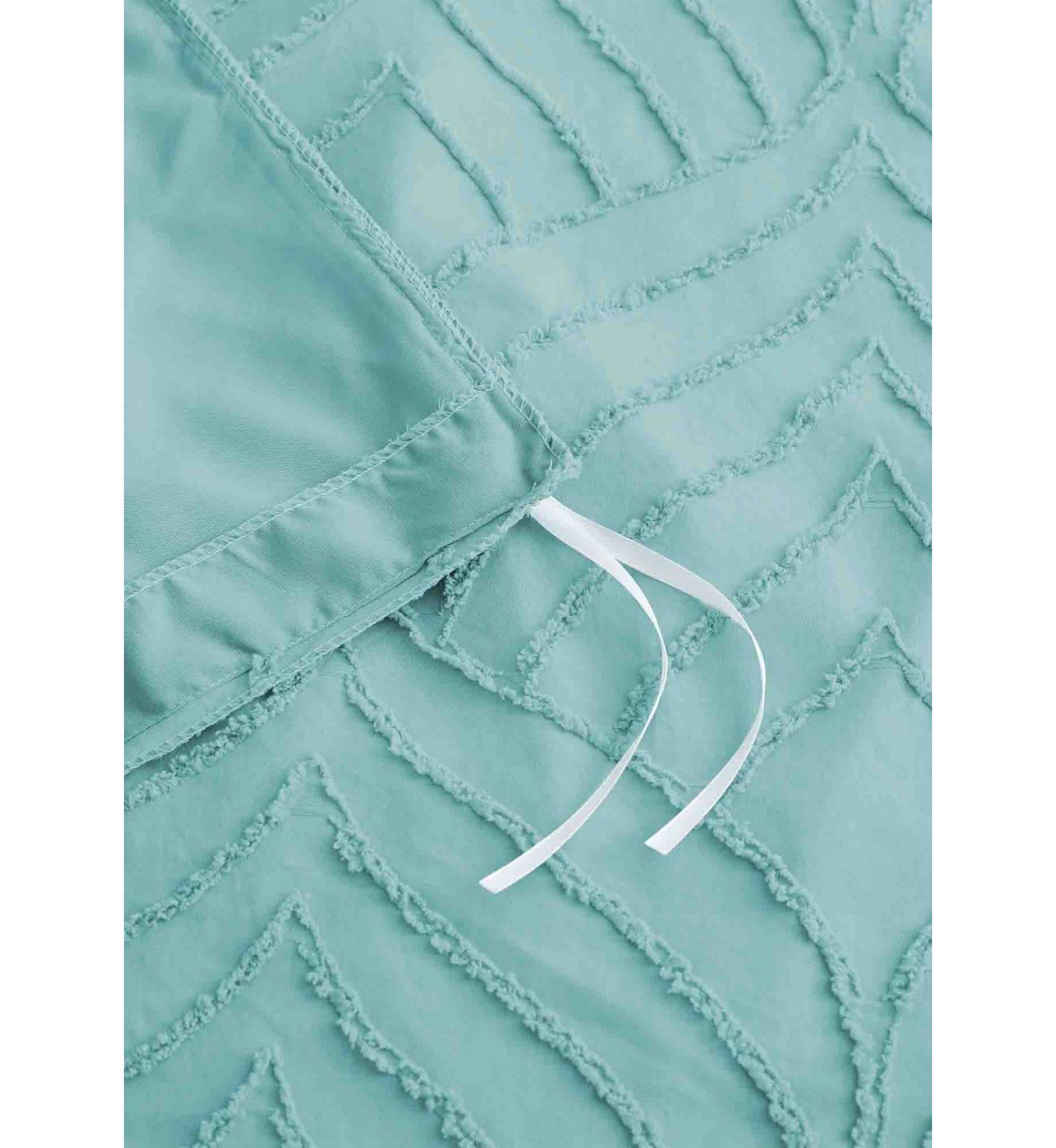 Clipped Jacquard Leaf Duvet Cover Set