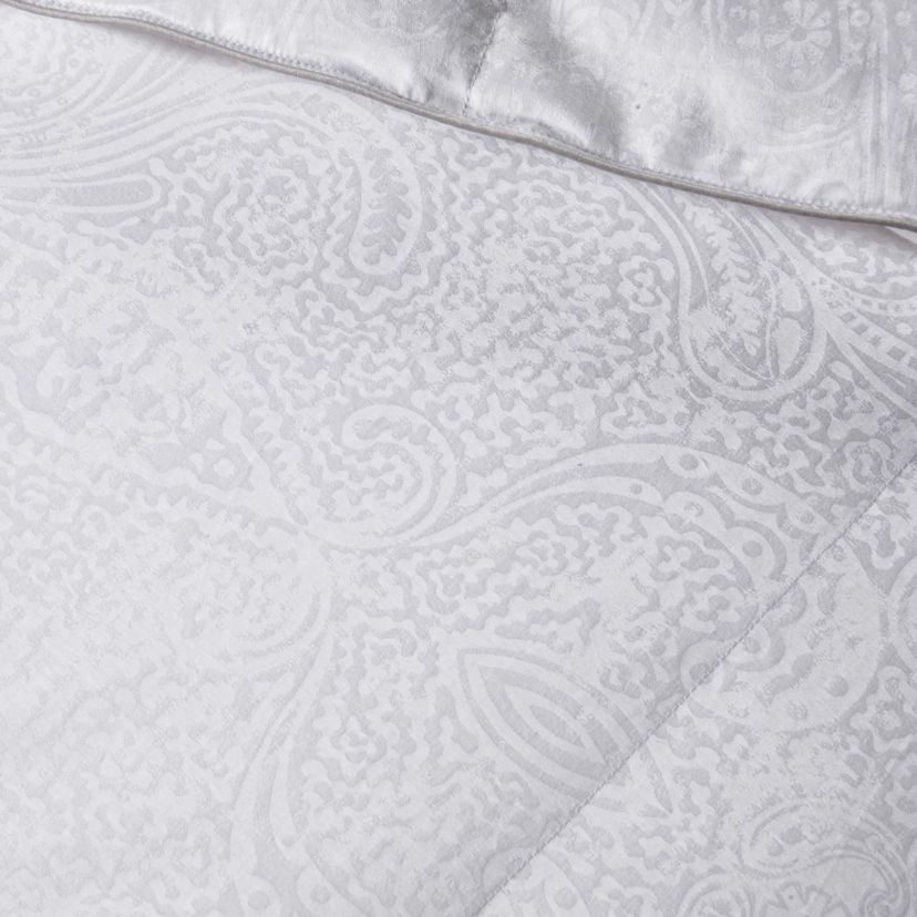 Wesley Mancini Collection Down Blend Jacquard Blanket King