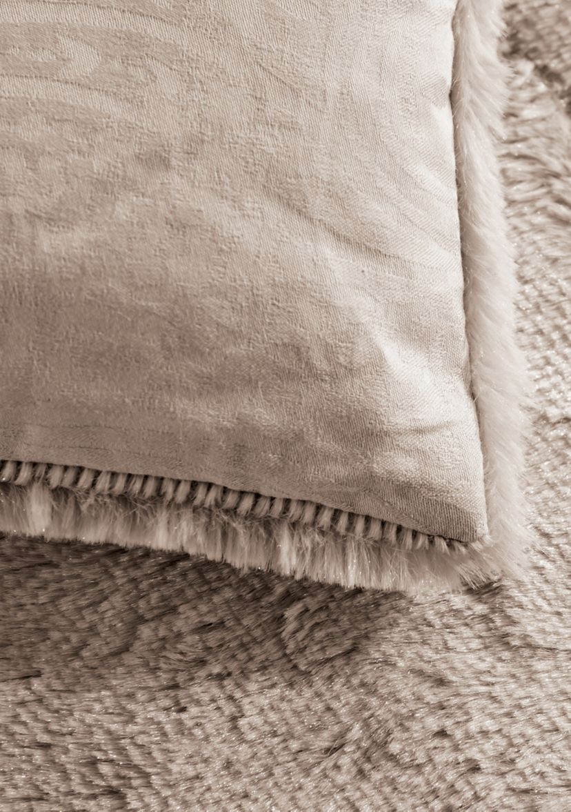 Wesley Mancini Cozy Jacquard Blanket