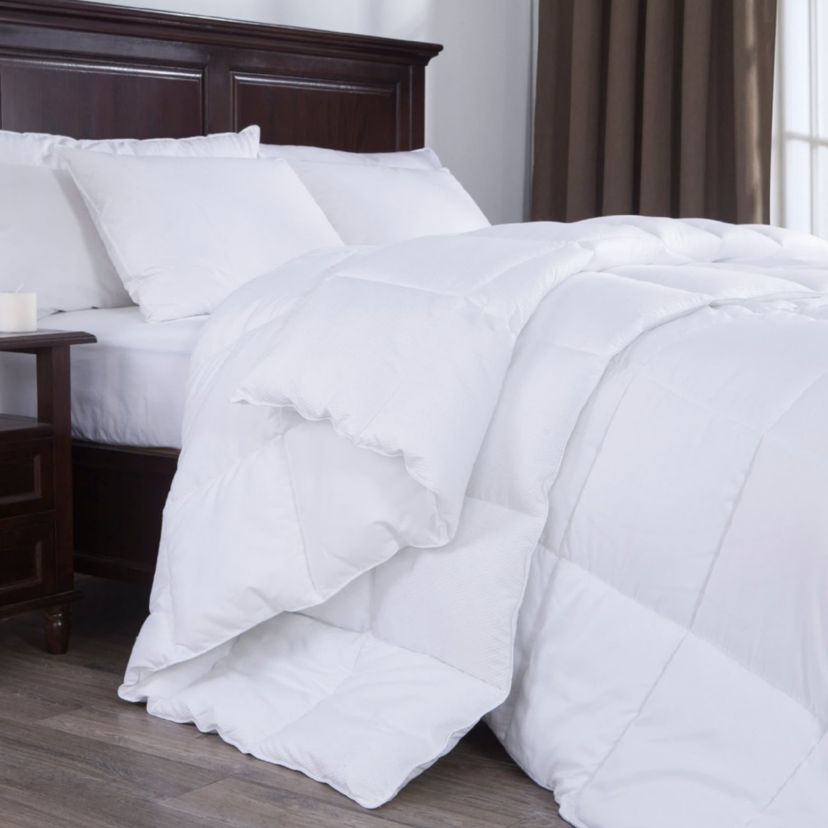 Puredown All Season Down Alternative Comforter Twin in White