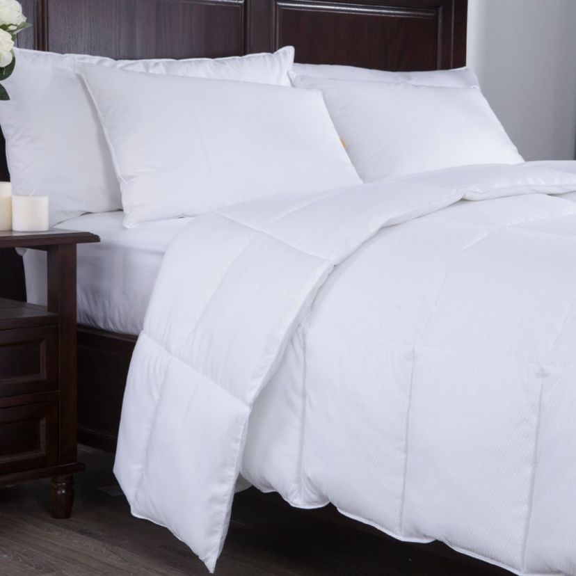 Puredown All Season Down Alternative Comforter Twin in White