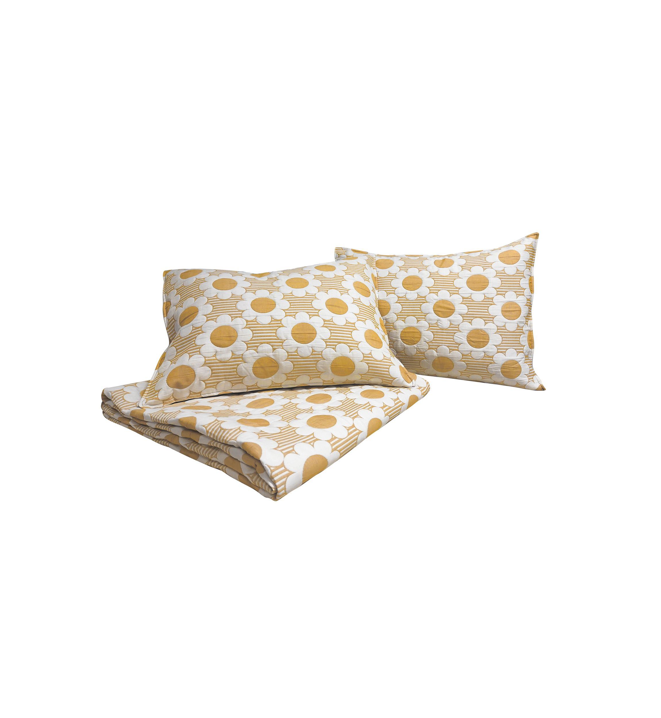 Daisy Flower Yellow Soft Matelasse Jacquard Quilt Set