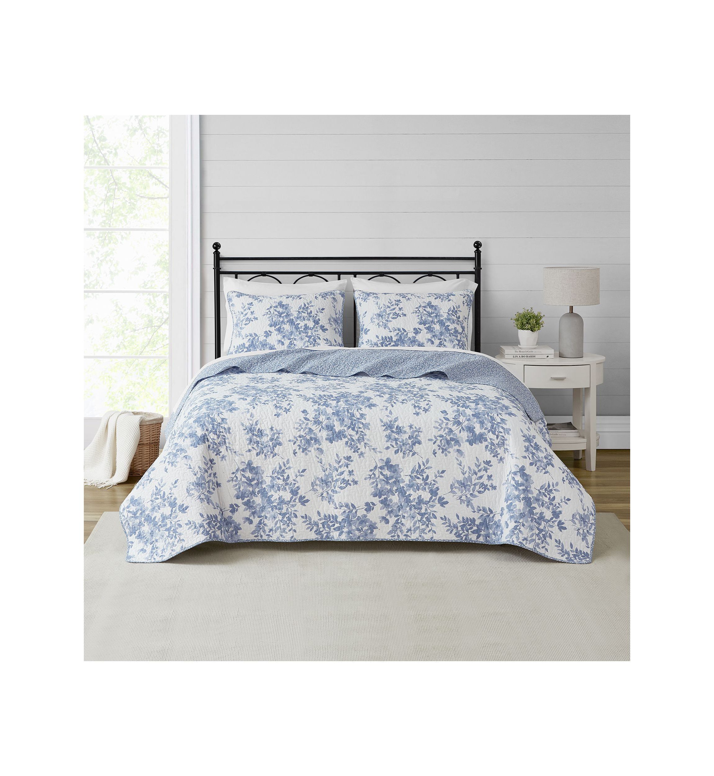 Philomena Blue Cotton Quilt Set