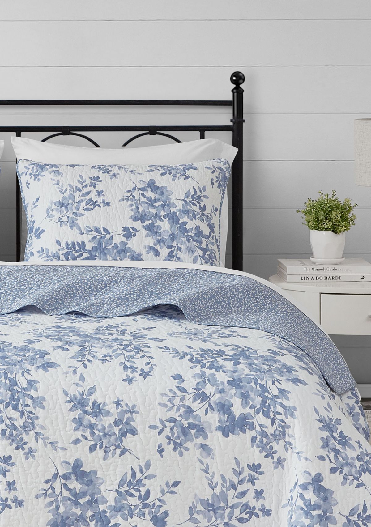 Philomena Blue Cotton Quilt Set