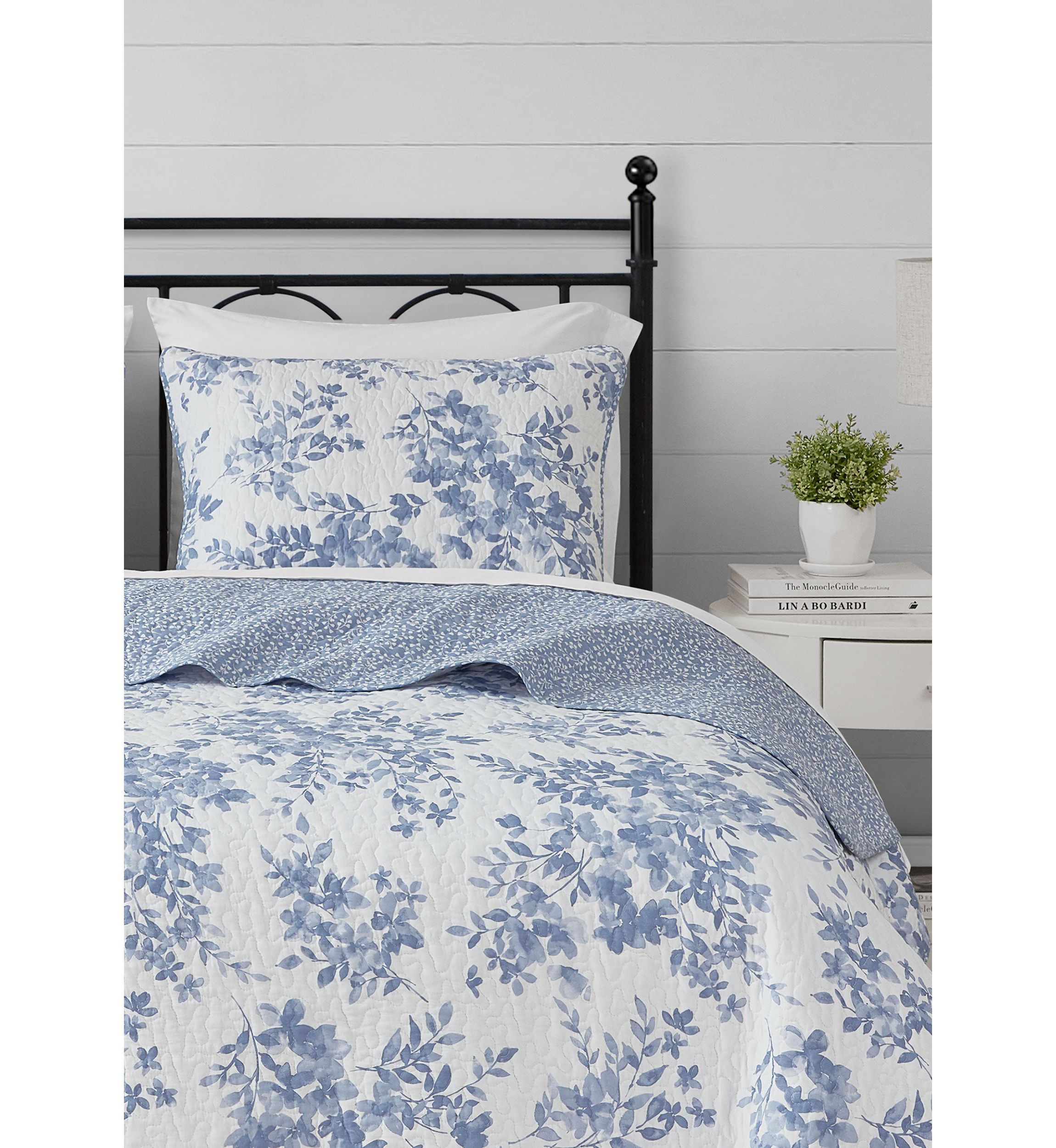 Philomena Blue Cotton Quilt Set