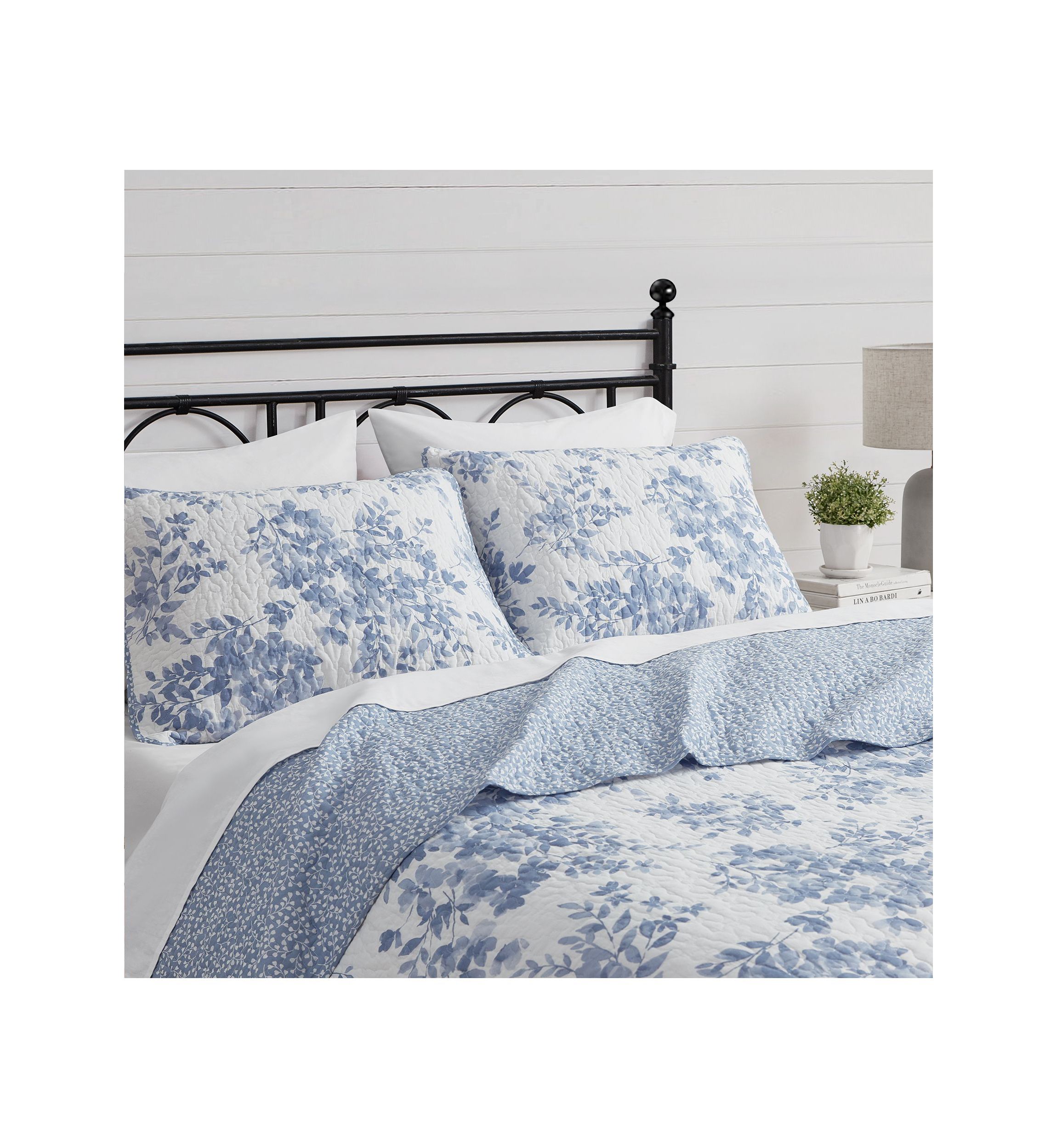 Philomena Blue Cotton Quilt Set