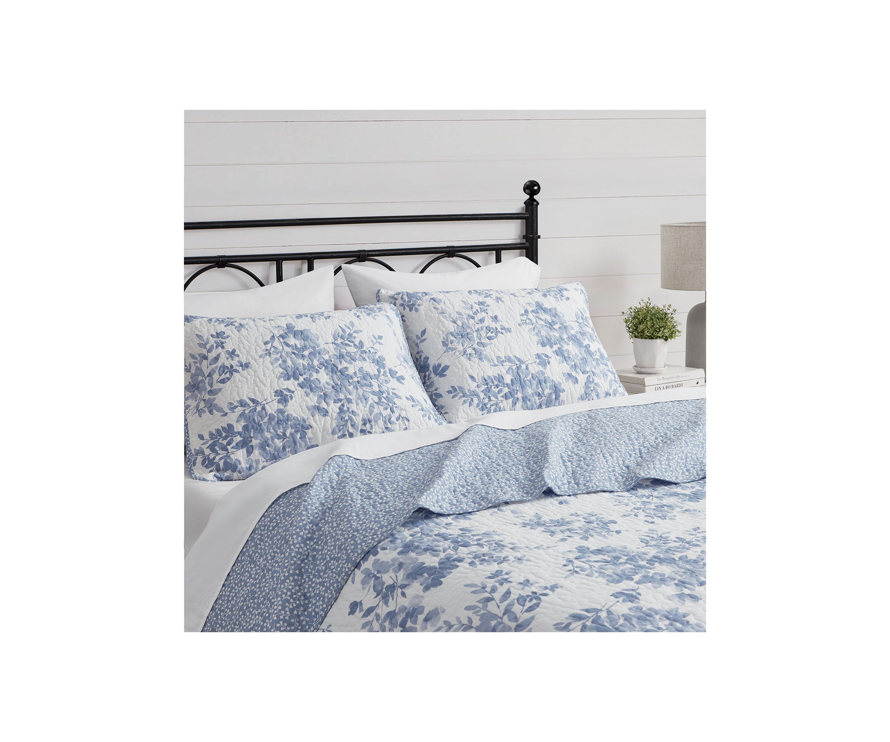 Philomena Blue Cotton Quilt Set