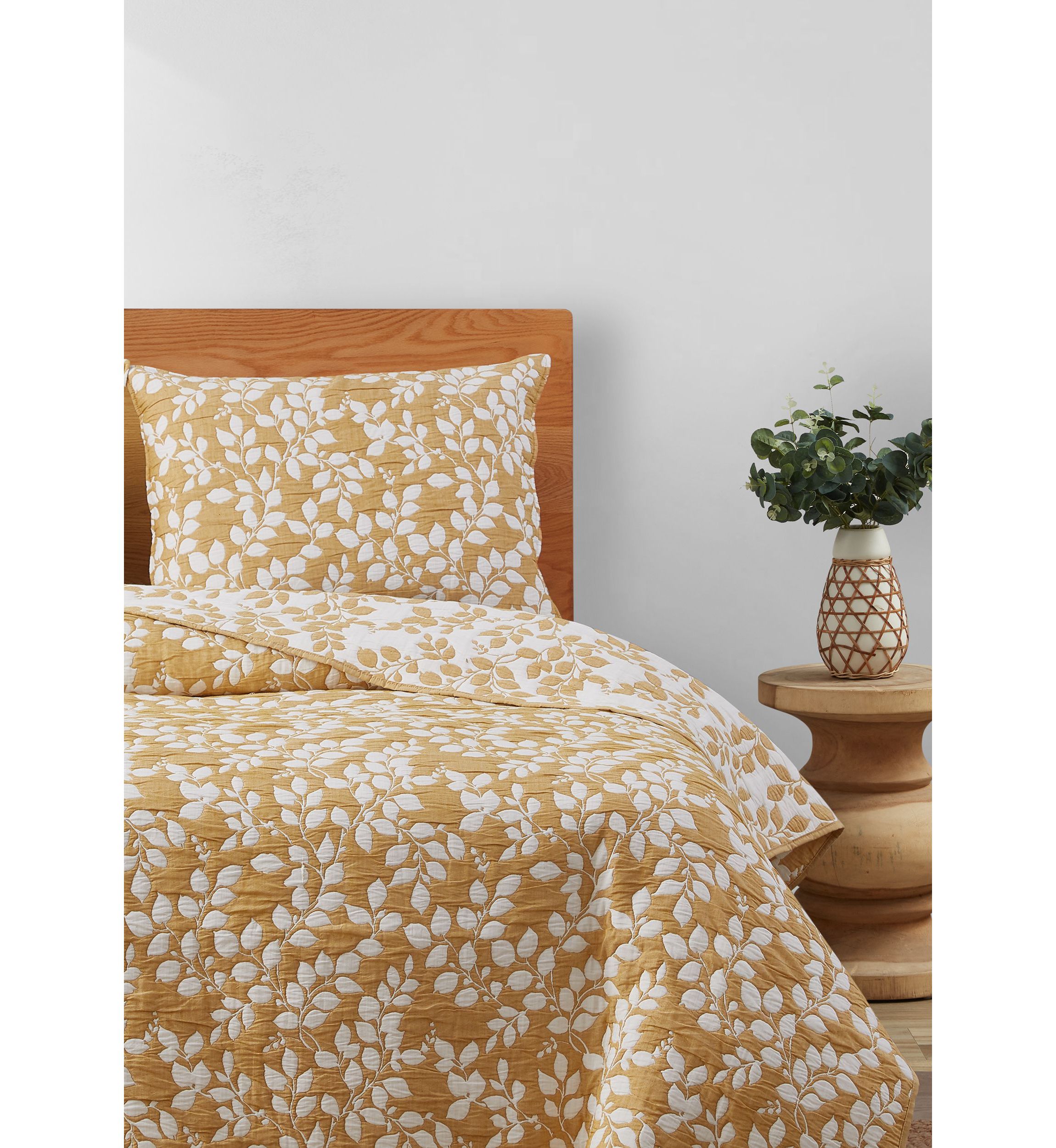 Camden Leaf Turmeric Soft Matelasse Jacquard Quilt Set