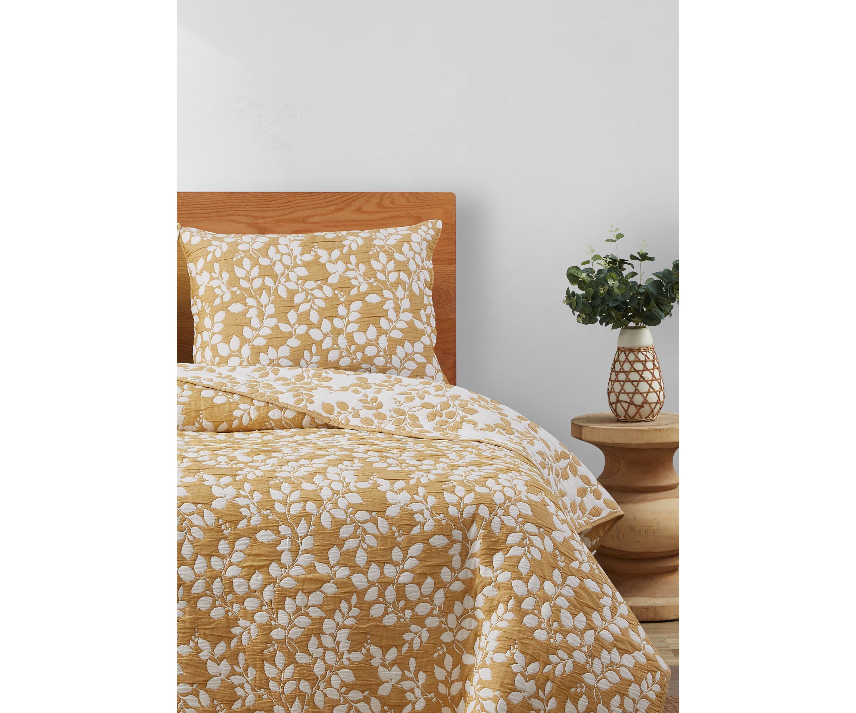 Camden Leaf Turmeric Soft Matelasse Jacquard Quilt Set