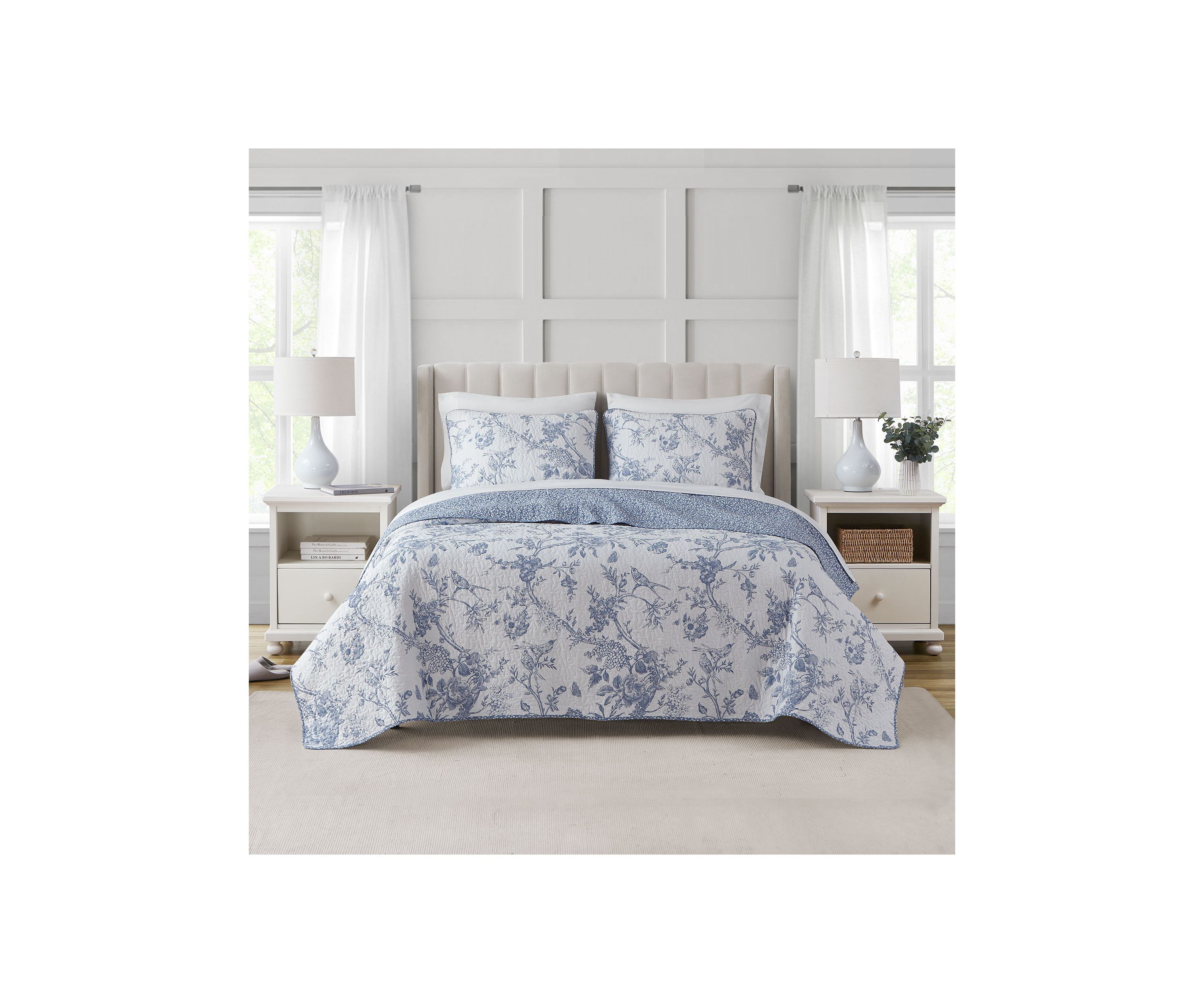 Chantilly Toile Blue Cotton Quilt Set