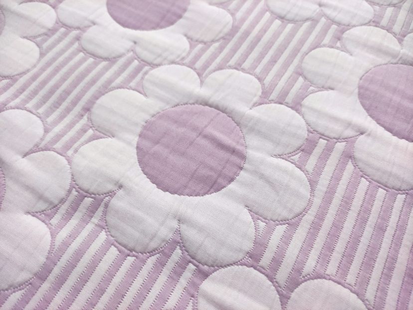 Daisy Flower Lilac 2-3 Piece Soft Matelasse Jacquard Cotton Blend Quilt Set