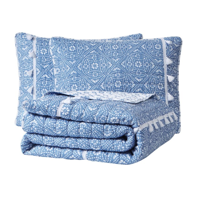 Pasadena Medallion Blue 2-3 Piece Microfiber Quilt Set with Tassels