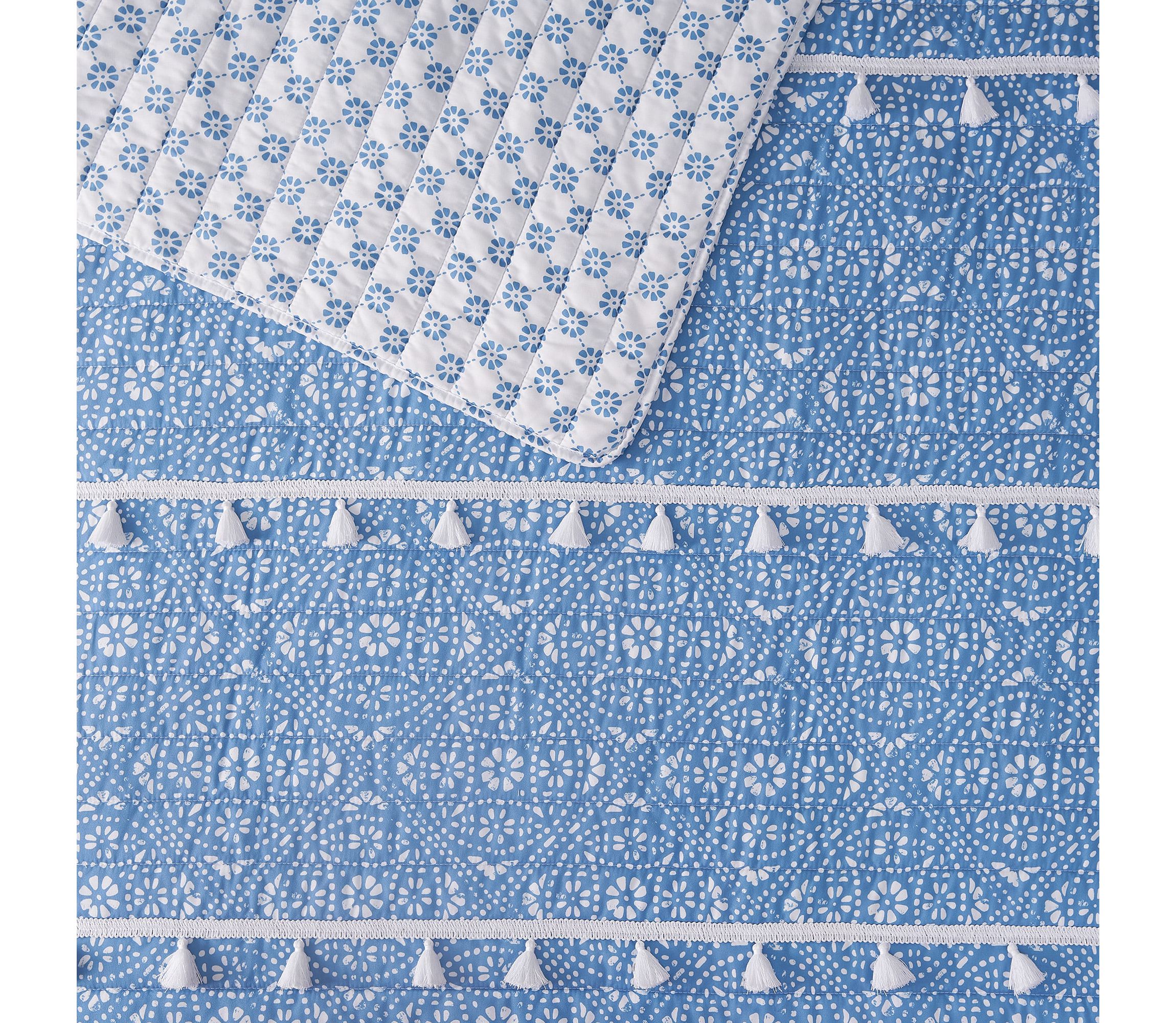 Pasadena Medallion Blue 2-3 Piece Microfiber Quilt Set with Tassels