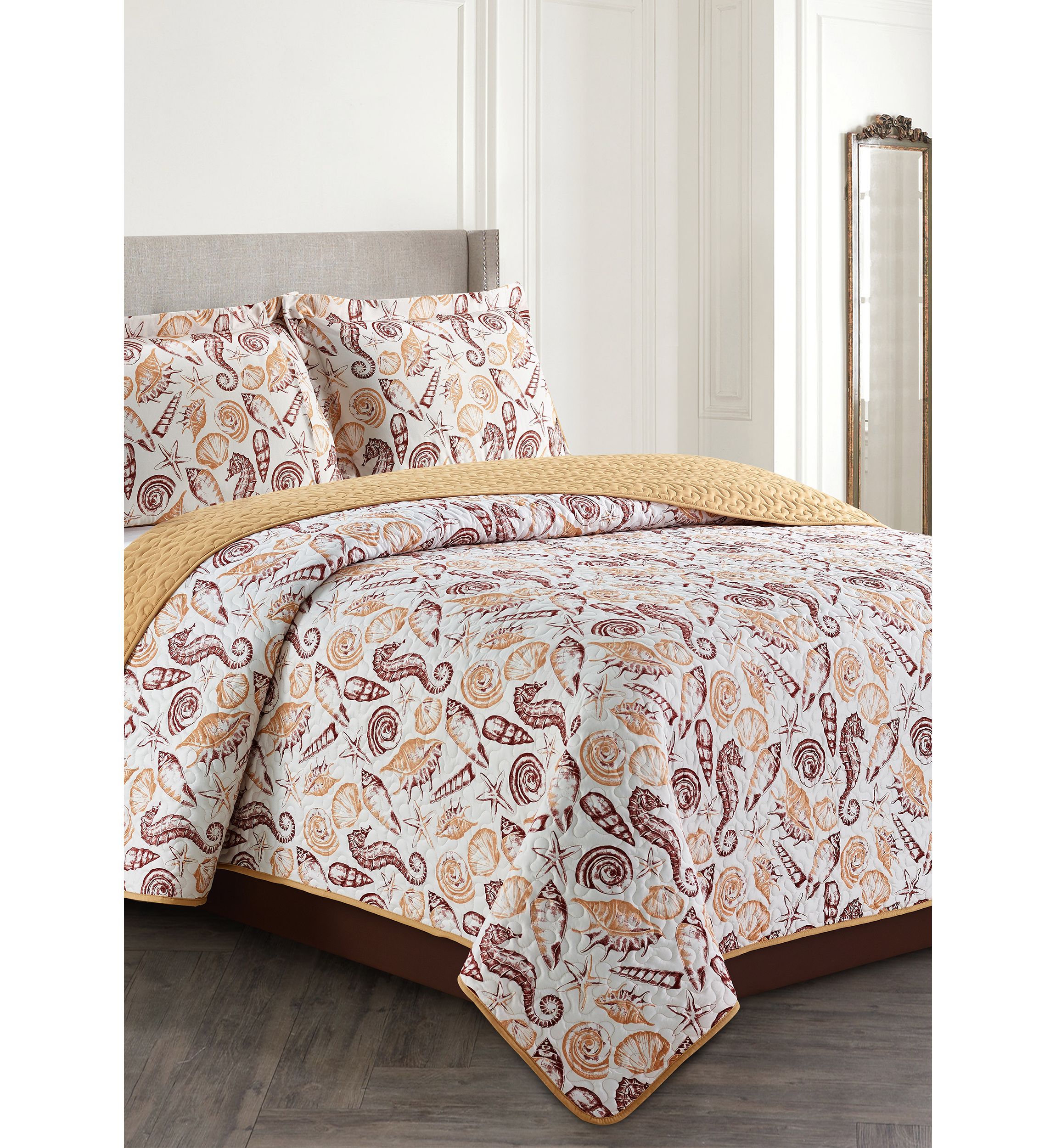 Reversible Seashell Quilt Set