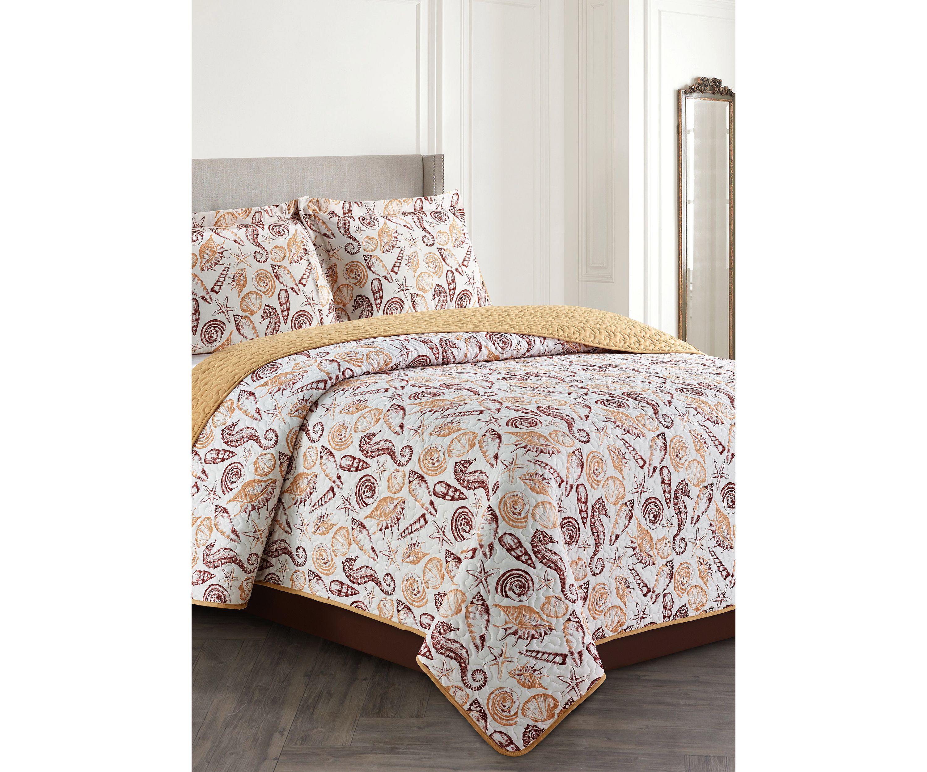 Reversible Seashell Quilt Set