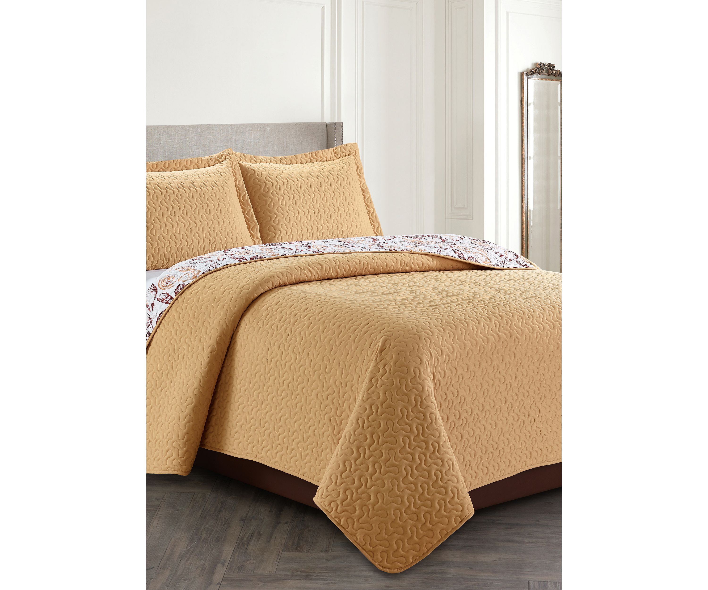 Reversible Seashell Quilt Set