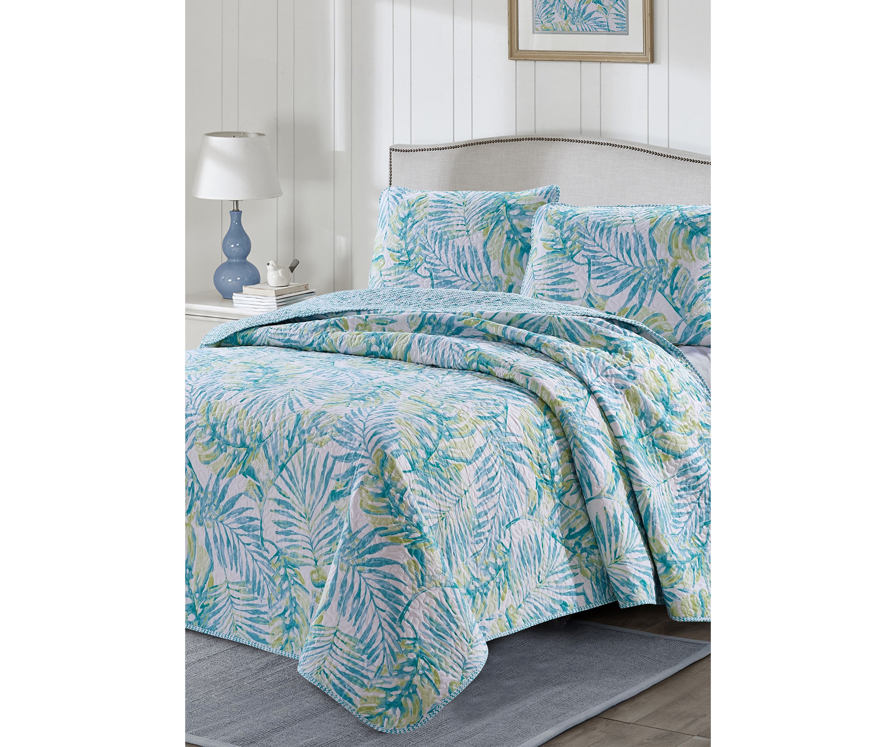 Tropical Vibes Reversible Quilt Set 